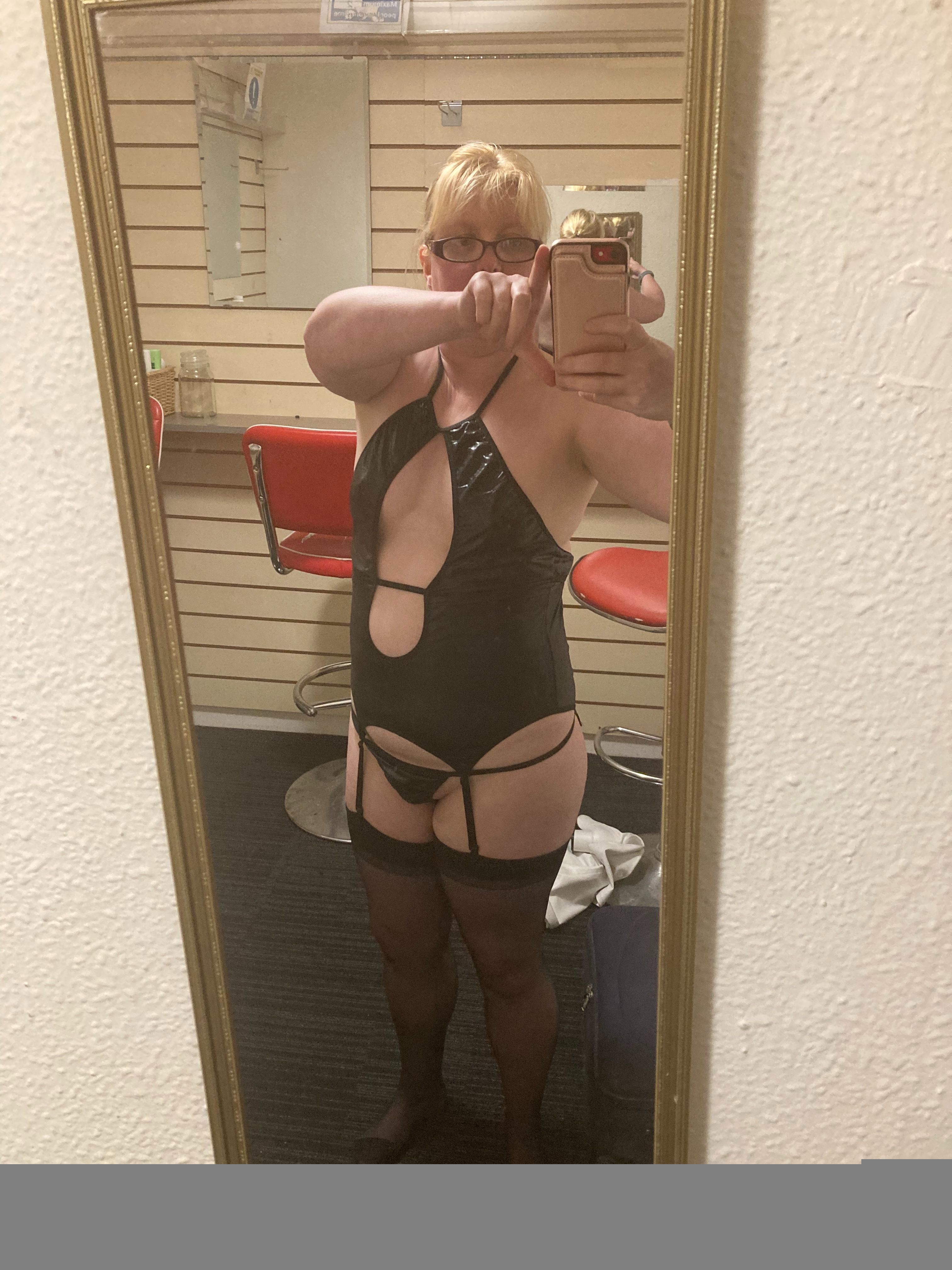 https://cdn.adultwork.com/gallery/G12/8947940.jpg