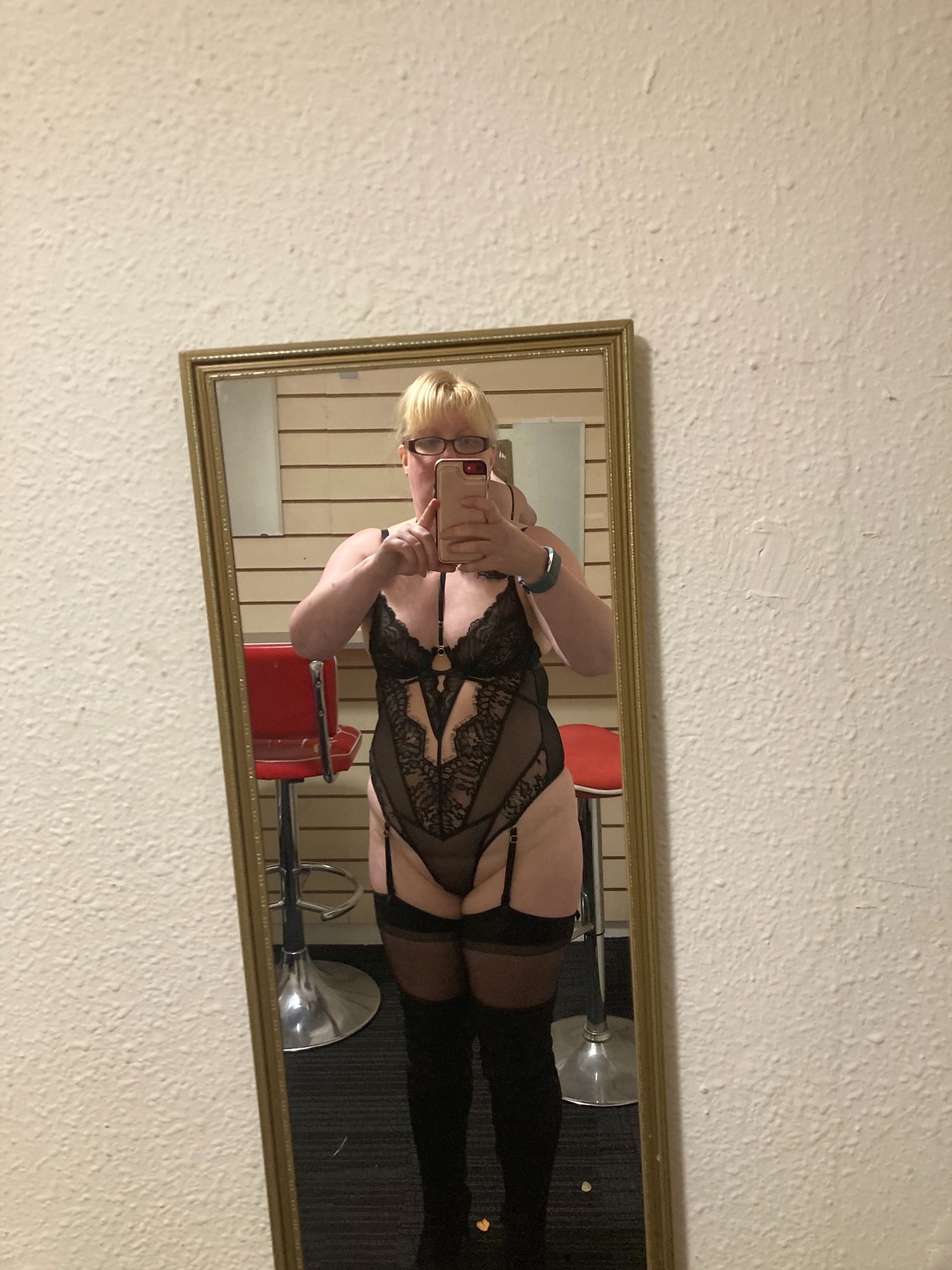 https://cdn.adultwork.com/gallery/G12/8947941.jpg