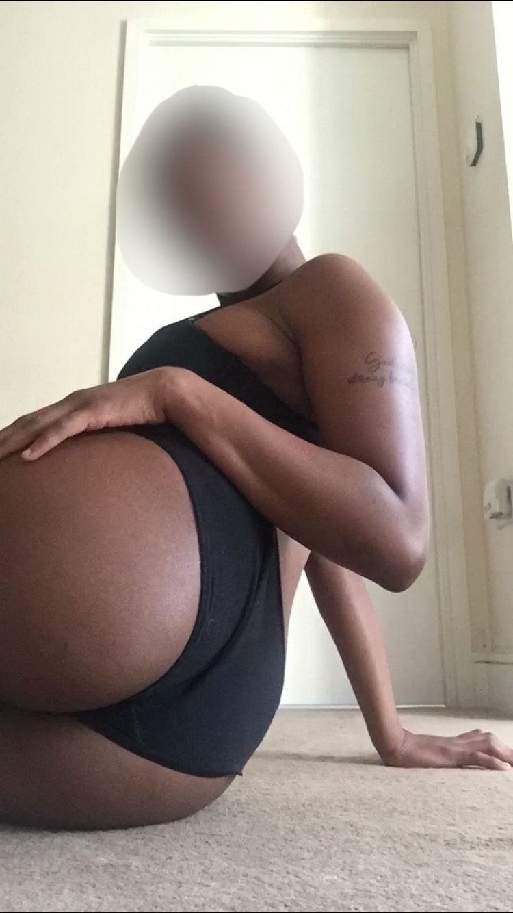 https://cdn.adultwork.com/gallery/G12/8949902.jpg