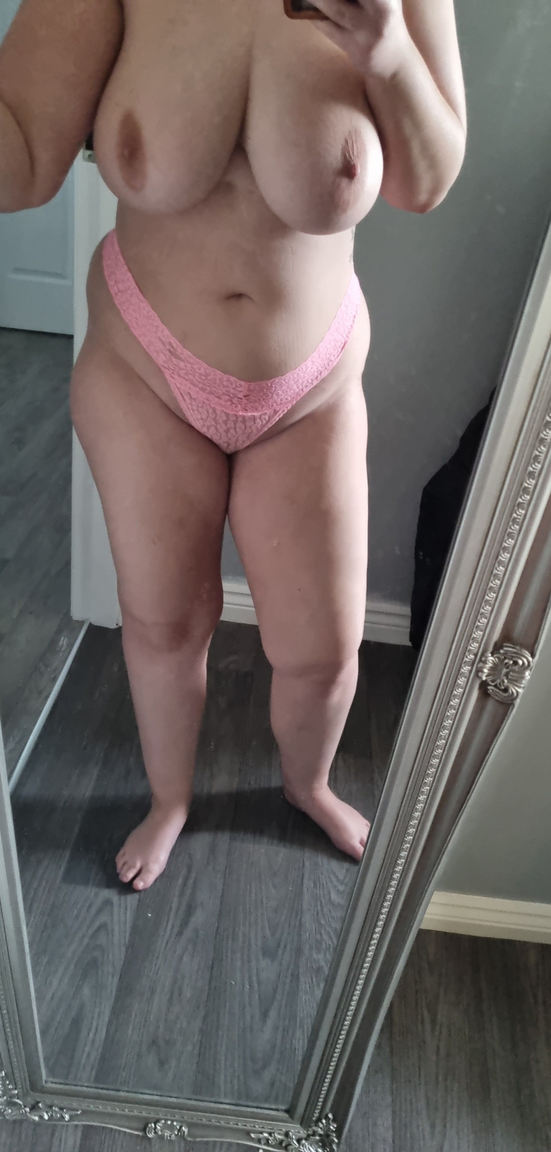 https://cdn.adultwork.com/gallery/G12/8950486.jpg