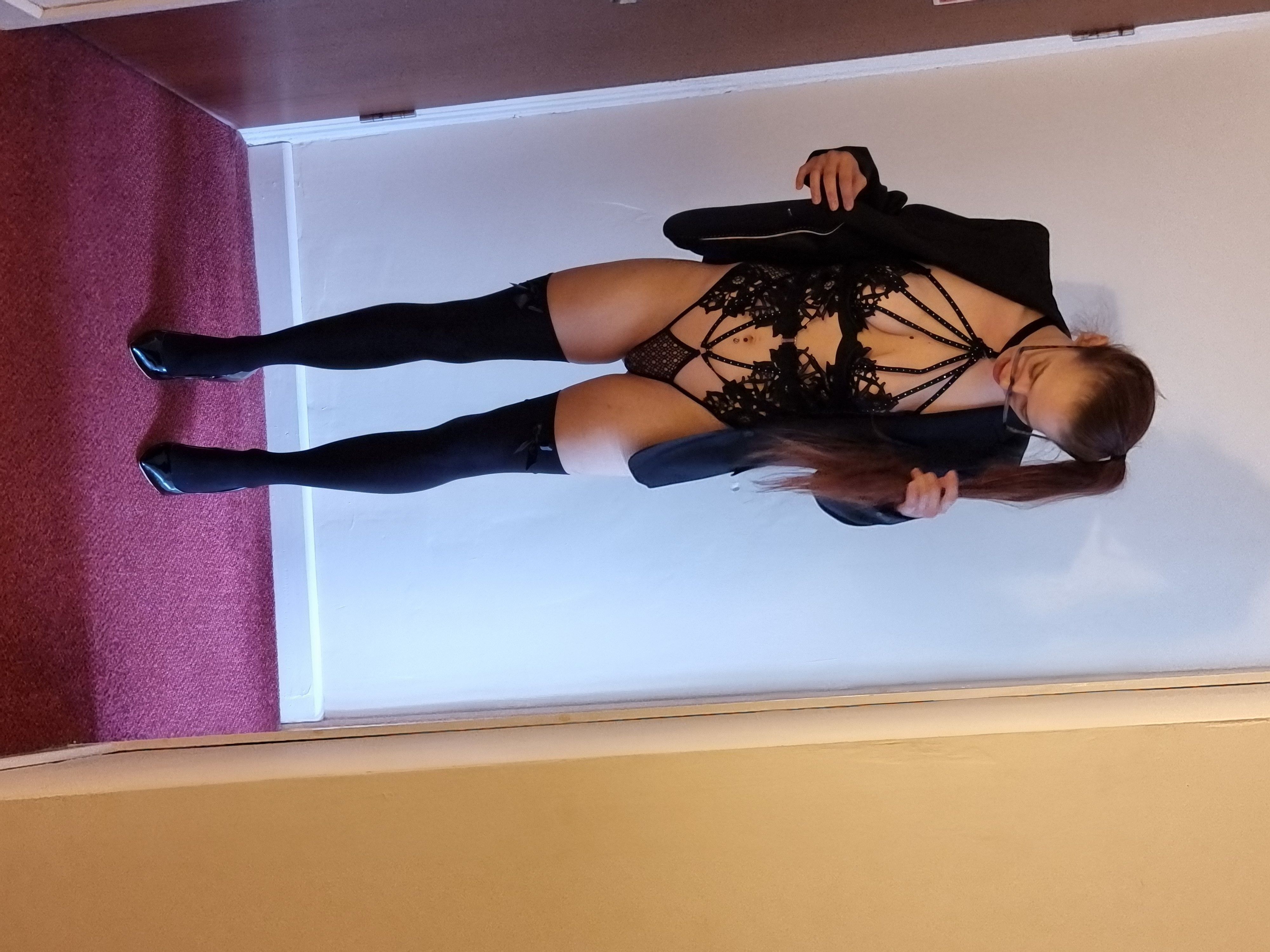 https://cdn.adultwork.com/gallery/G12/8950565.jpg