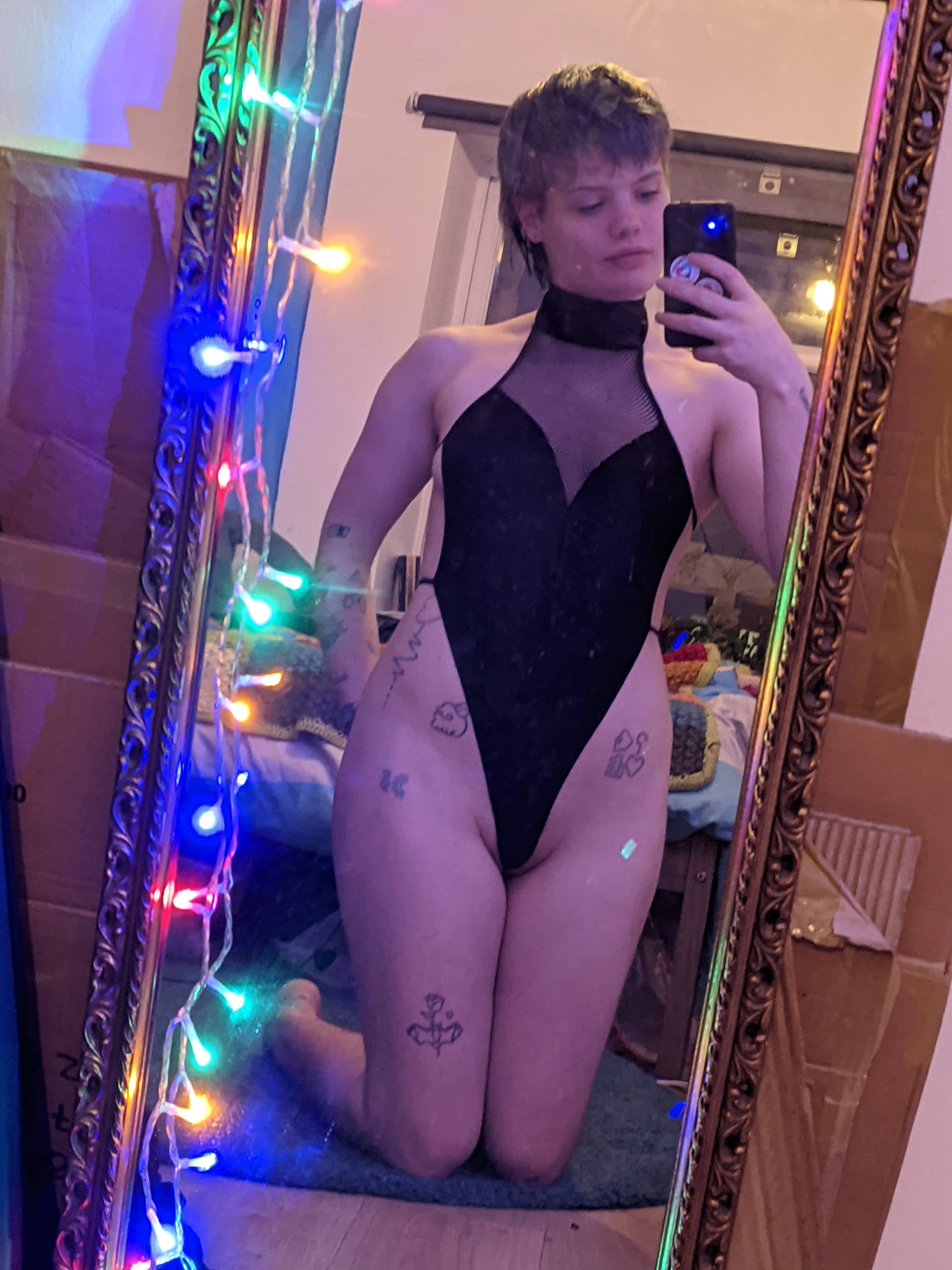 https://cdn.adultwork.com/gallery/G12/8951006.jpg