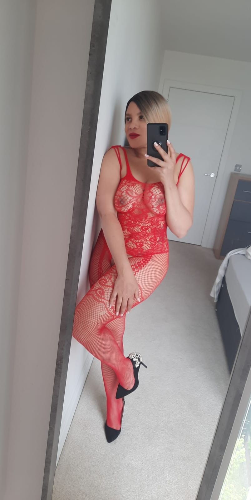 https://cdn.adultwork.com/gallery/G12/8951153.jpg