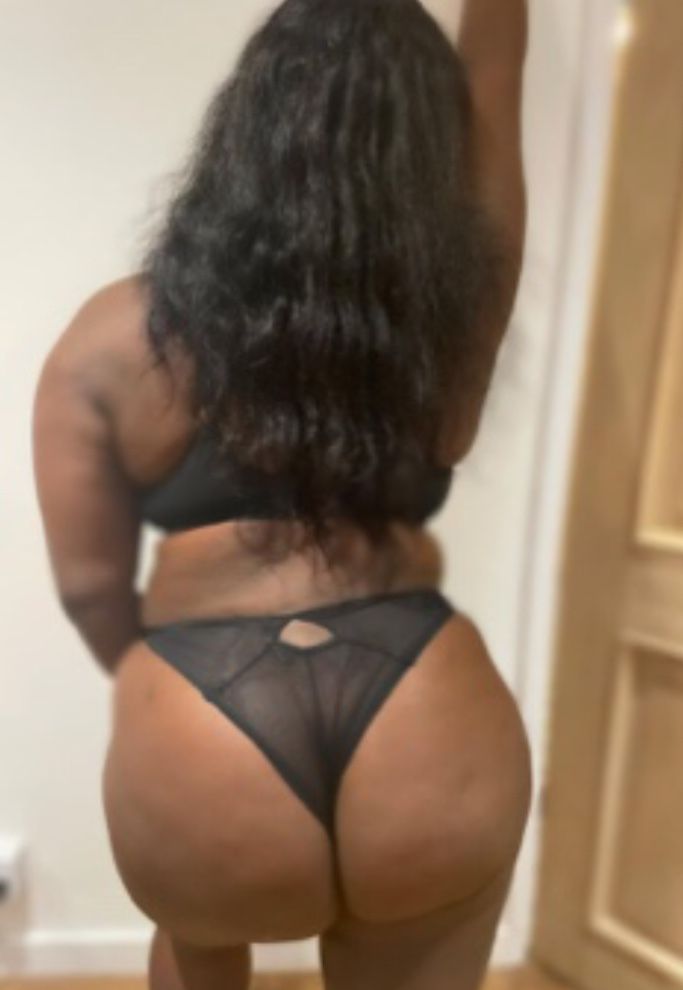 https://cdn.adultwork.com/gallery/G12/8952528.jpg