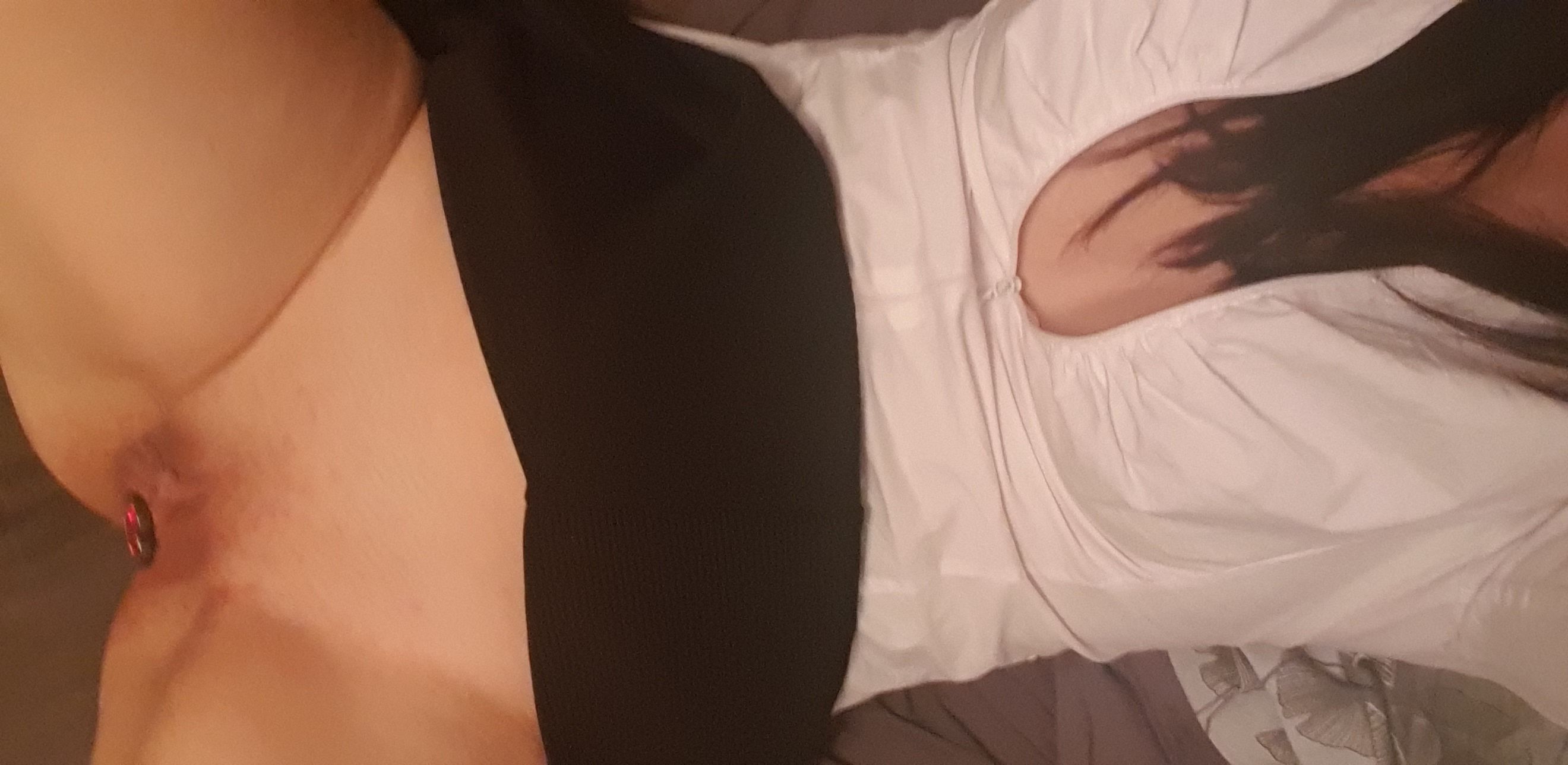 https://cdn.adultwork.com/gallery/G12/8954465.jpg