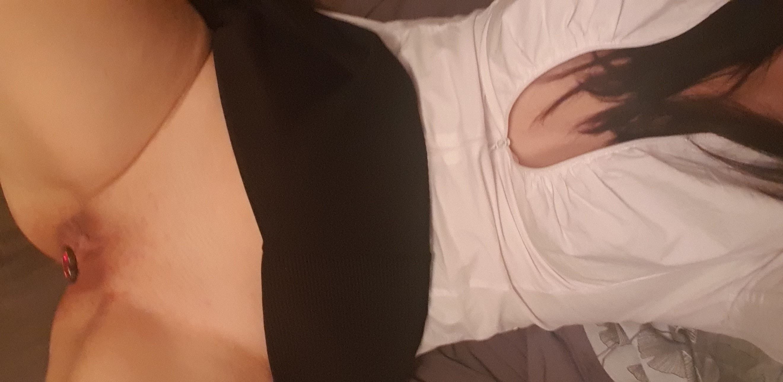 https://cdn.adultwork.com/gallery/G12/8954554.jpg