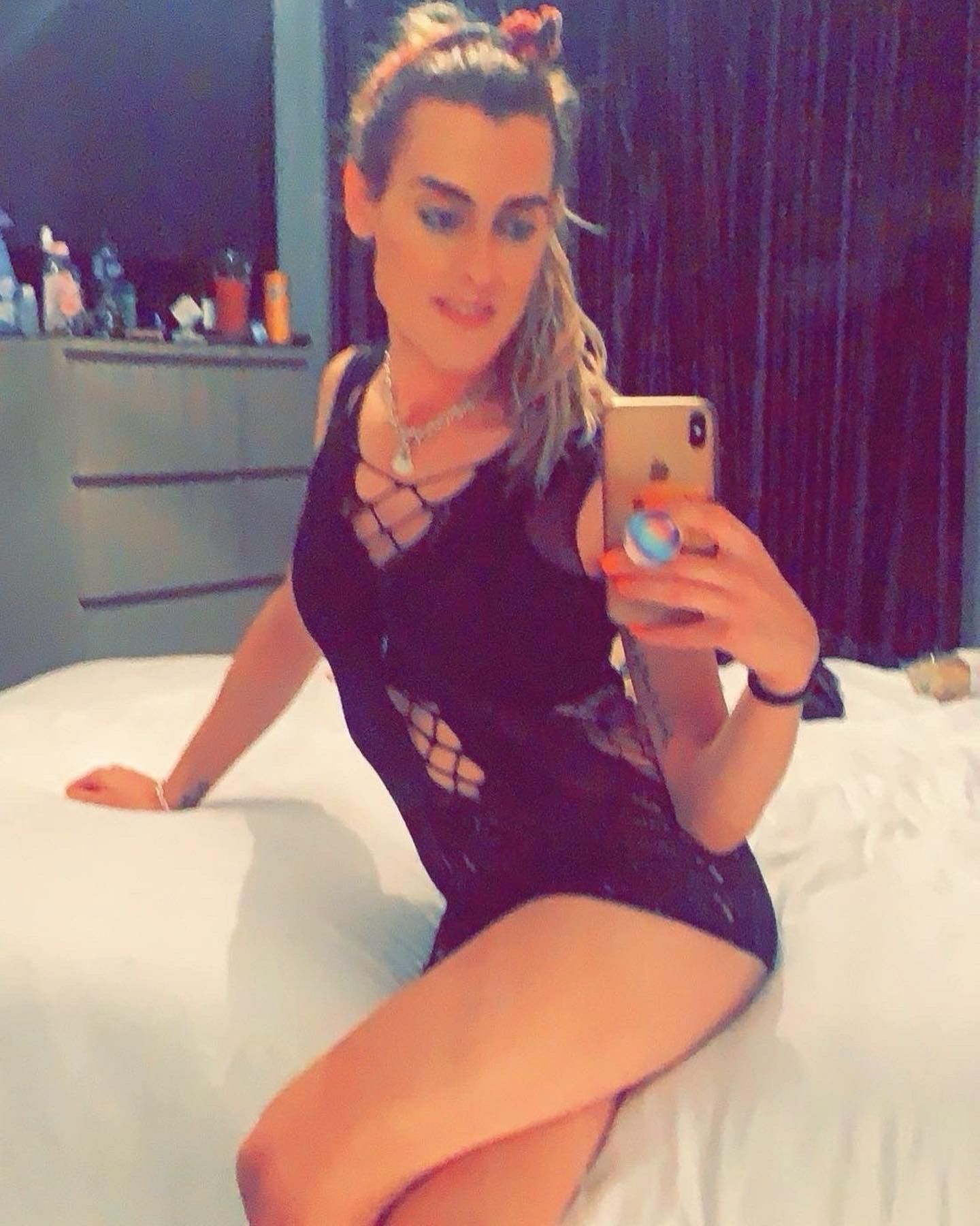 https://cdn.adultwork.com/gallery/G12/8957053.jpg