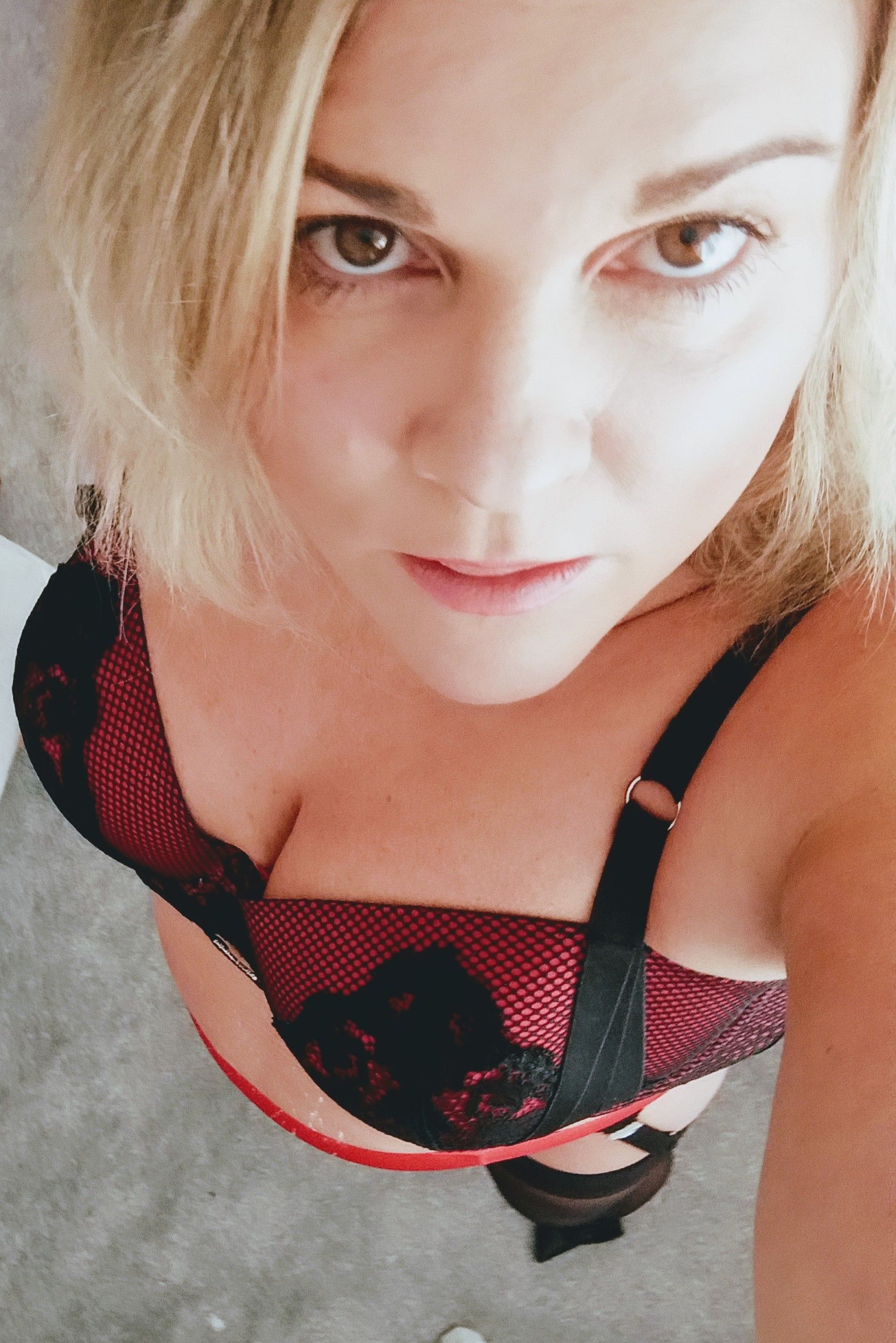 https://cdn.adultwork.com/gallery/G12/8958074.jpg