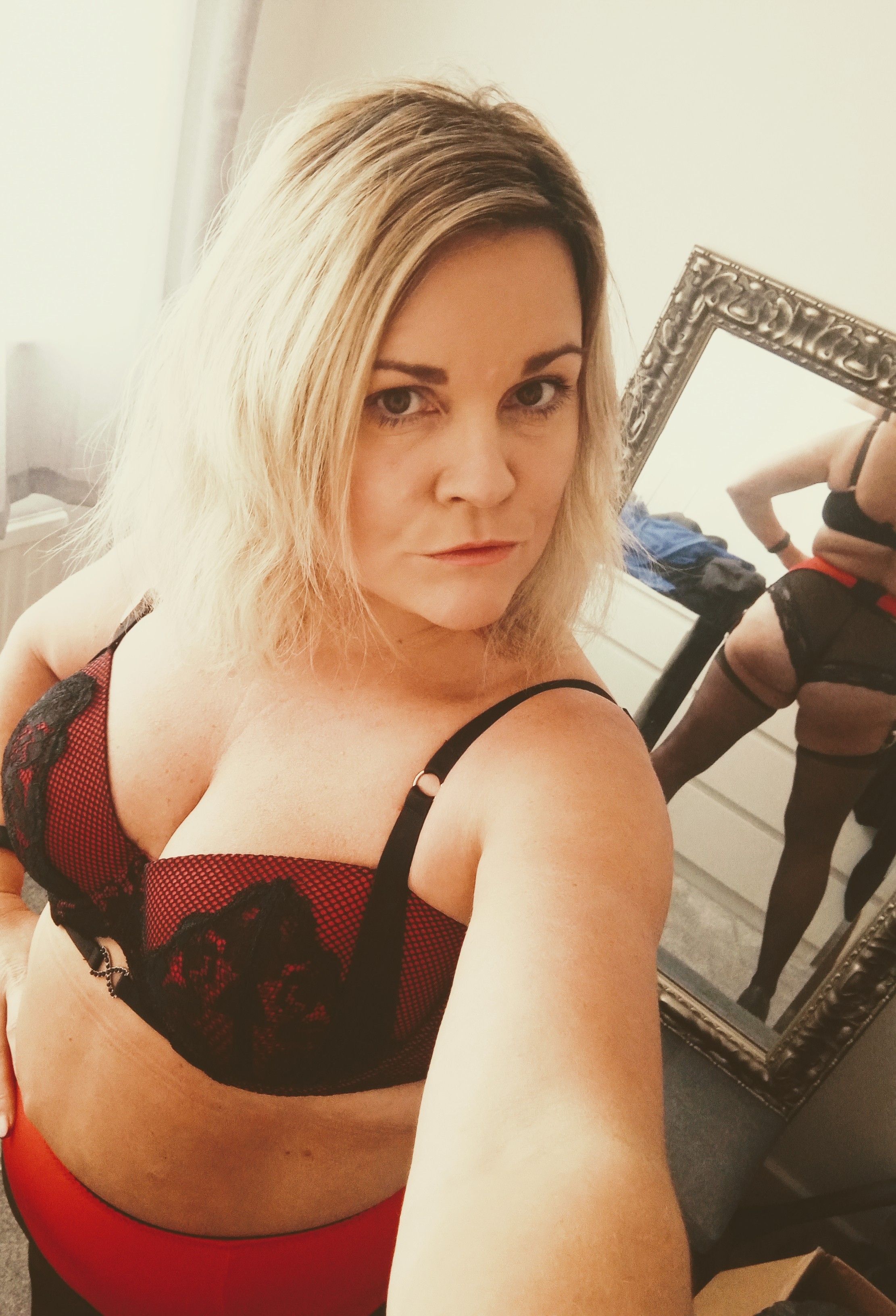 https://cdn.adultwork.com/gallery/G12/8958075.jpg