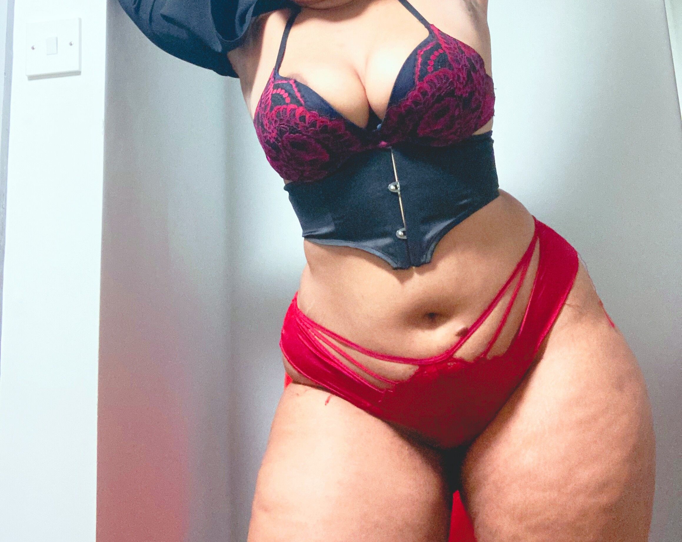 https://cdn.adultwork.com/gallery/G12/8958527.jpg