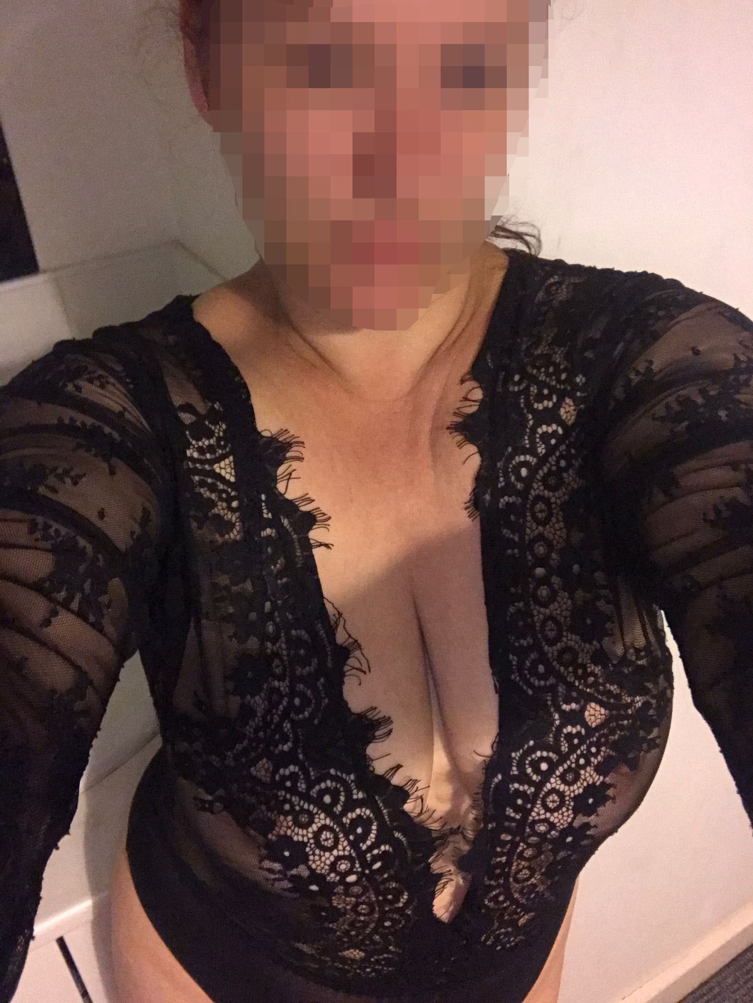 https://cdn.adultwork.com/gallery/G12/8961944.jpg