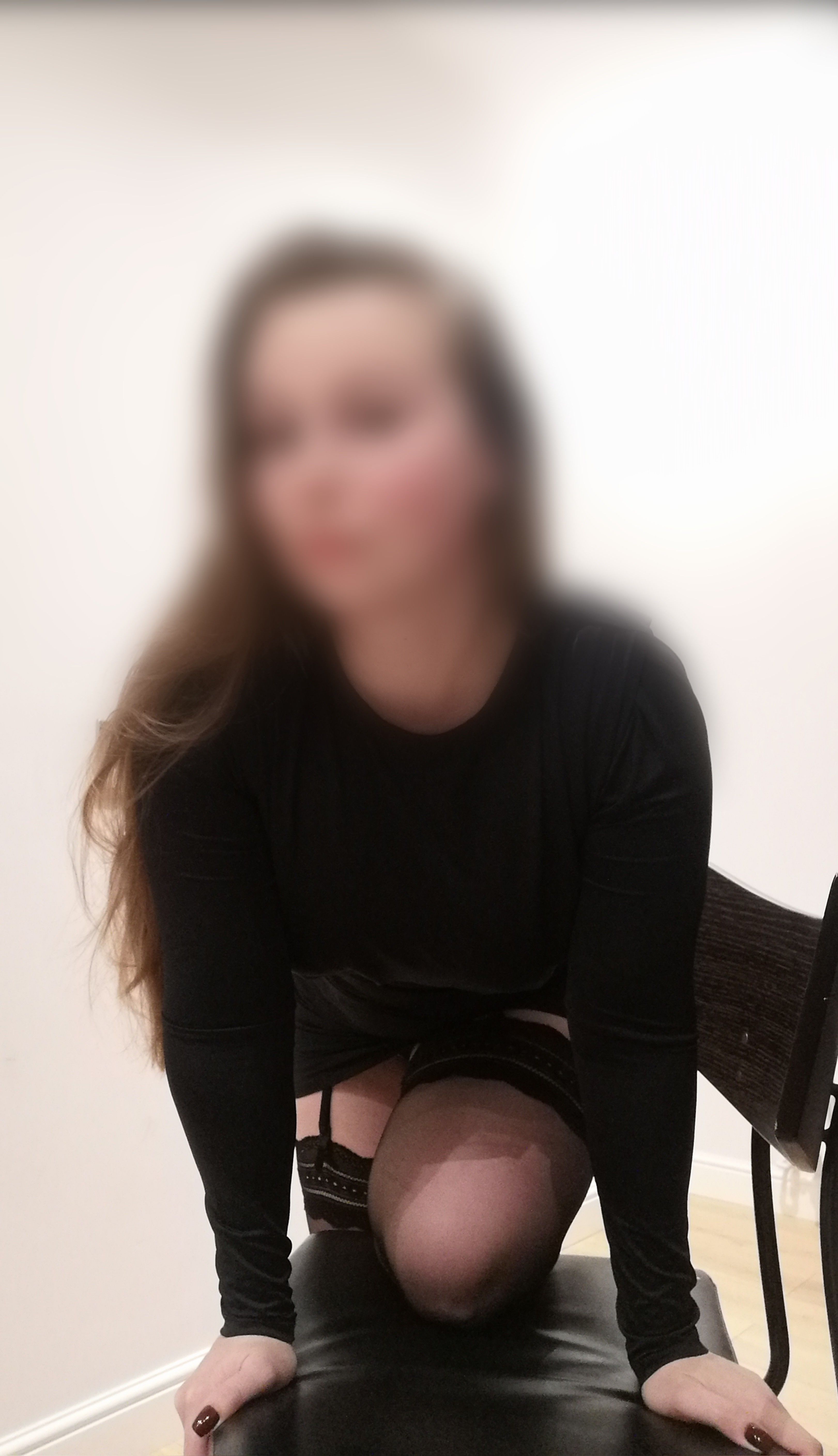 https://cdn.adultwork.com/gallery/G12/8963698.jpg