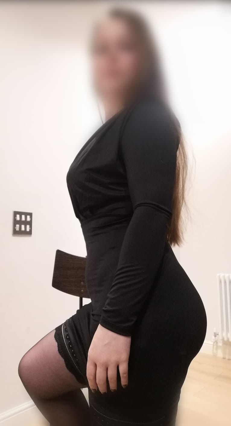 https://cdn.adultwork.com/gallery/G12/8963743.jpg