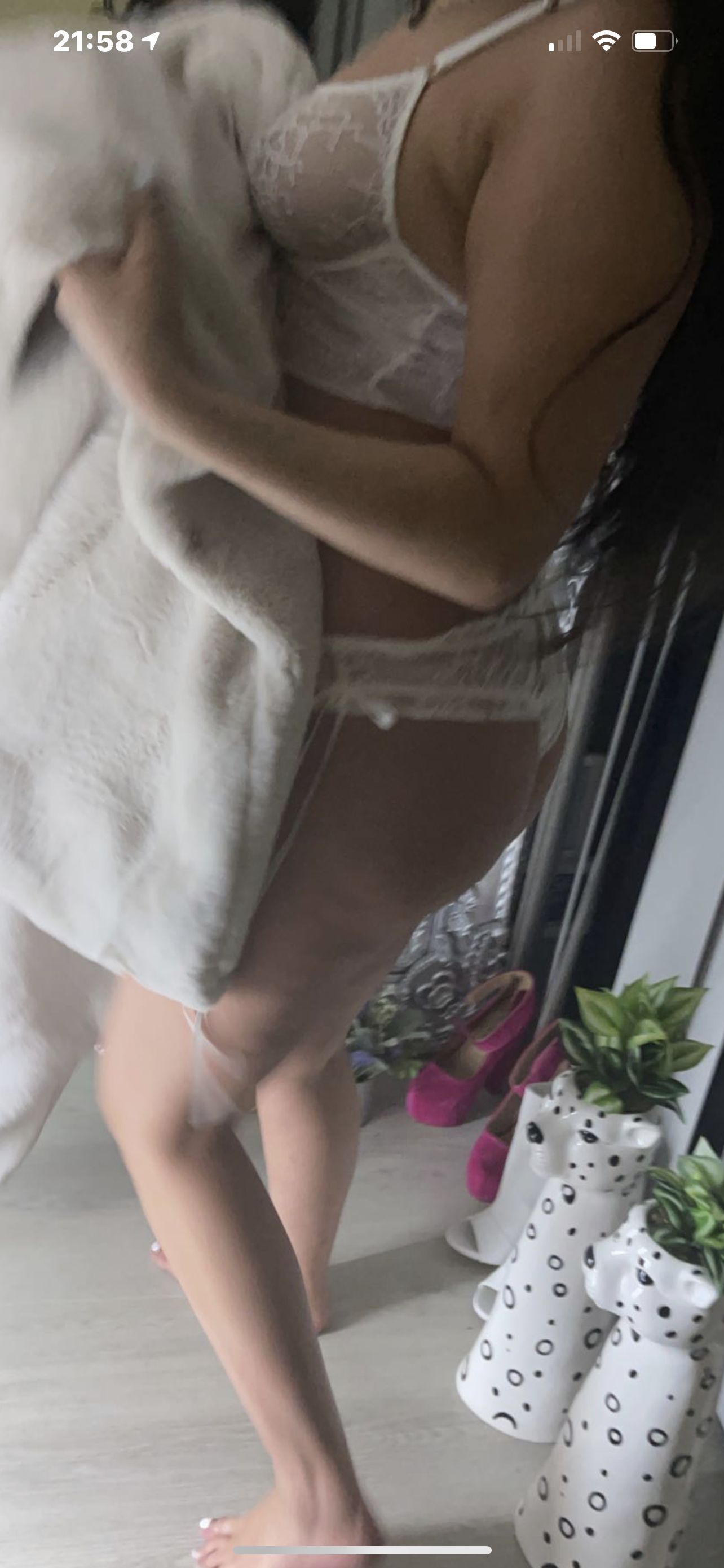 https://cdn.adultwork.com/gallery/G12/8971409.jpg