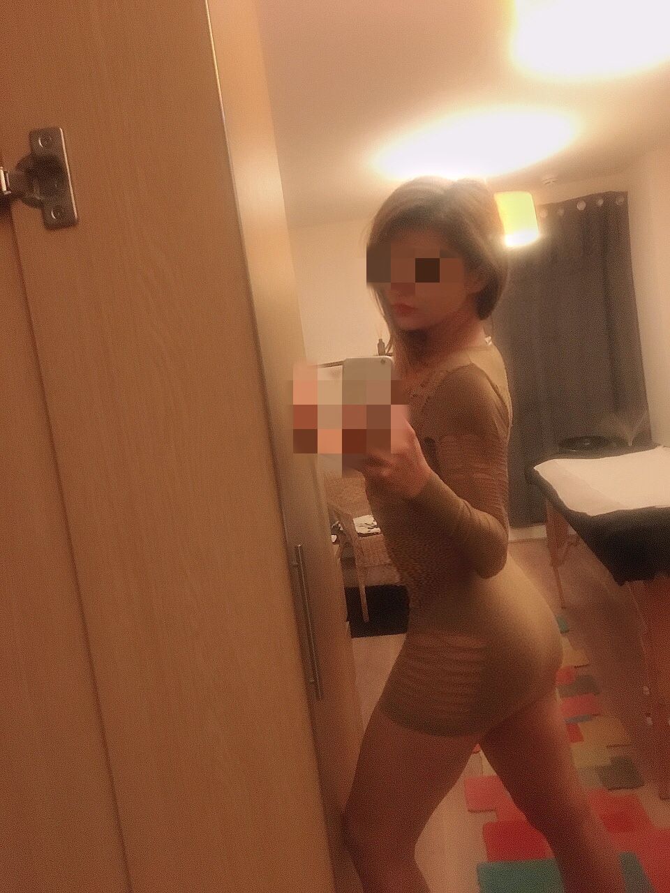 https://cdn.adultwork.com/gallery/G12/8974956.jpg