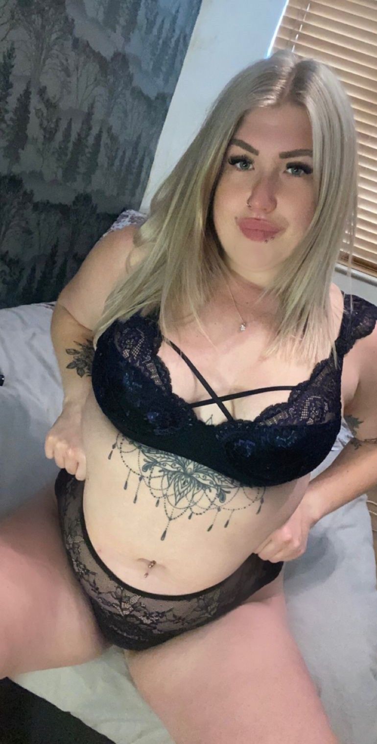 https://cdn.adultwork.com/gallery/G12/8975047.jpg