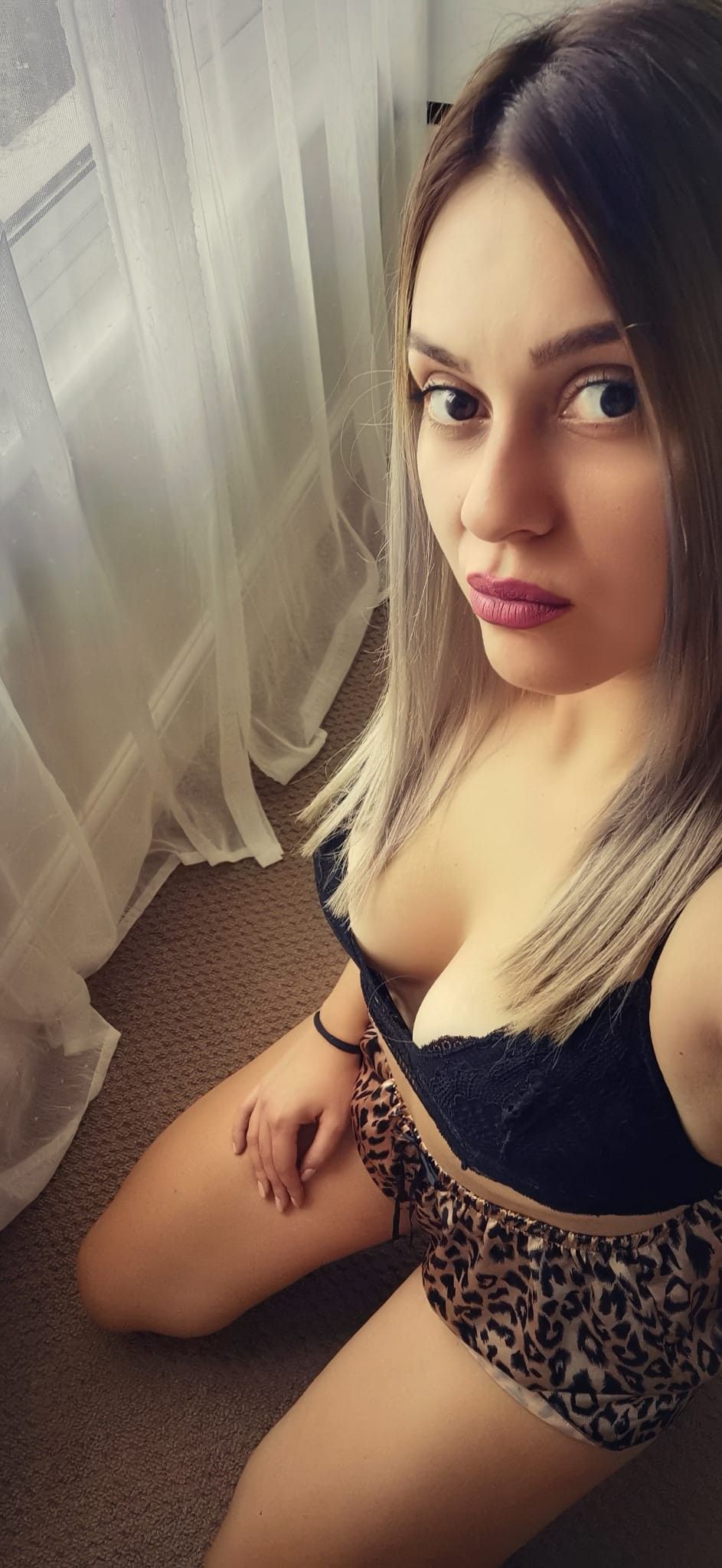 https://cdn.adultwork.com/gallery/G12/8975072.jpg