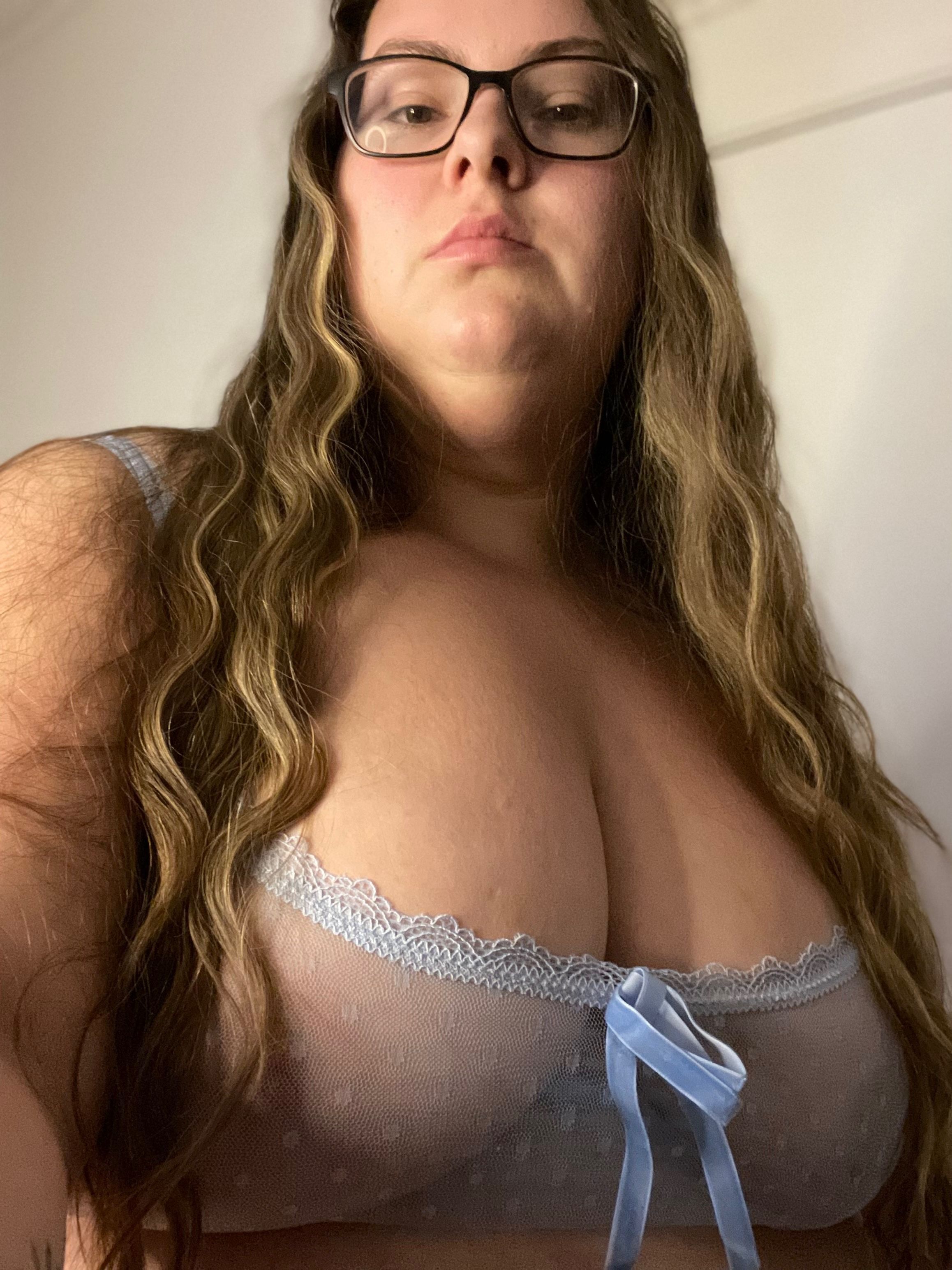 https://cdn.adultwork.com/gallery/G12/8975661.jpg