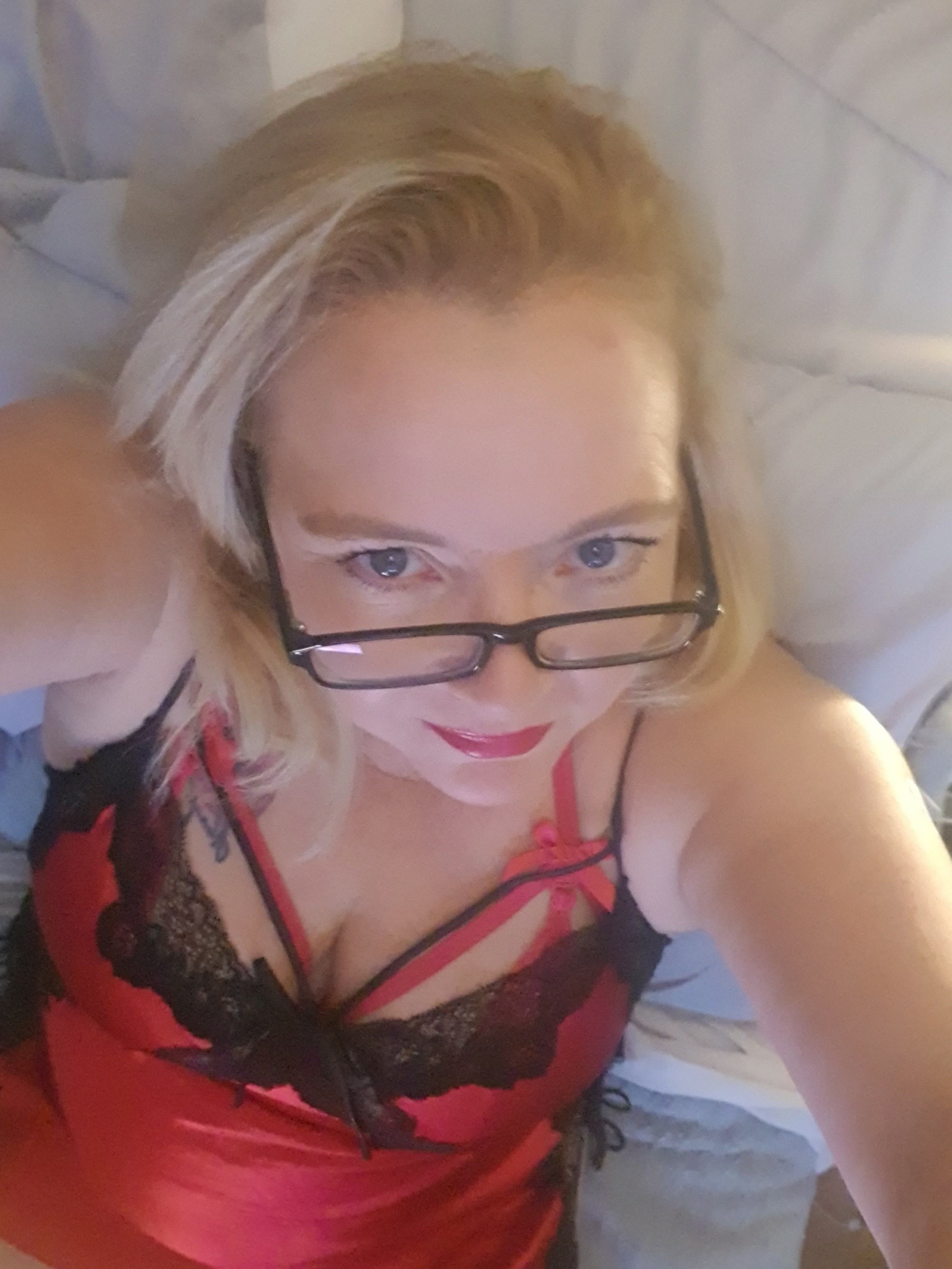 https://cdn.adultwork.com/gallery/G12/8975691.jpg