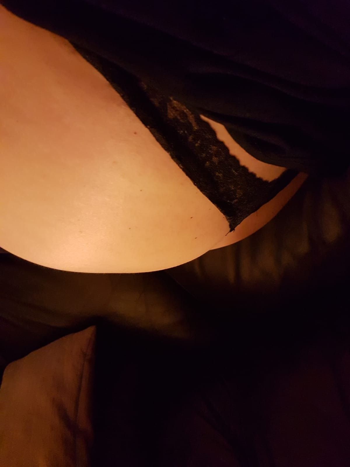 https://cdn.adultwork.com/gallery/G12/8975764.jpg