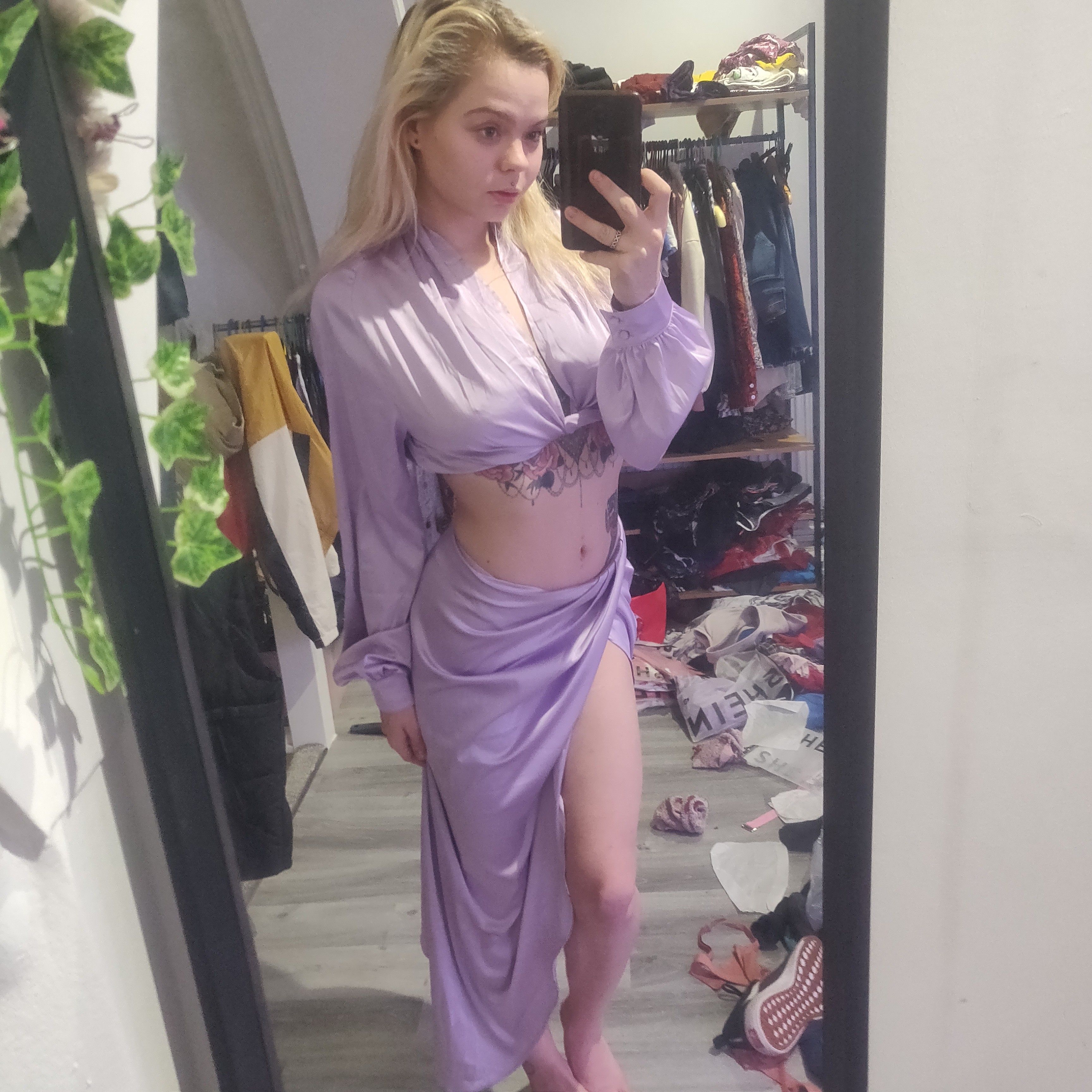 https://cdn.adultwork.com/gallery/G12/8975962.jpg