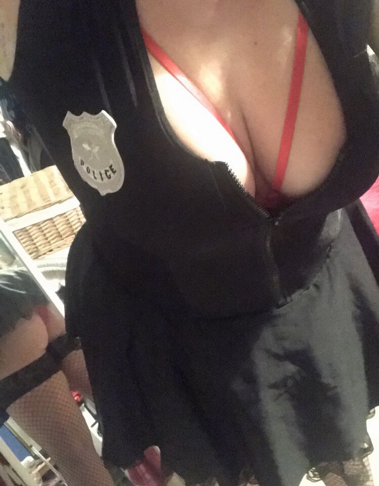 https://cdn.adultwork.com/gallery/G12/8976511.jpg