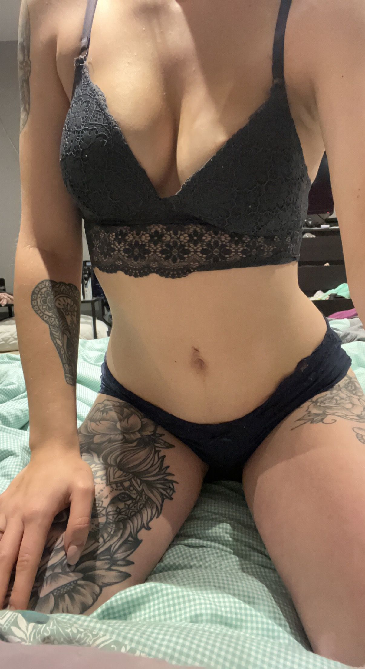 https://cdn.adultwork.com/gallery/G12/8976958.jpg