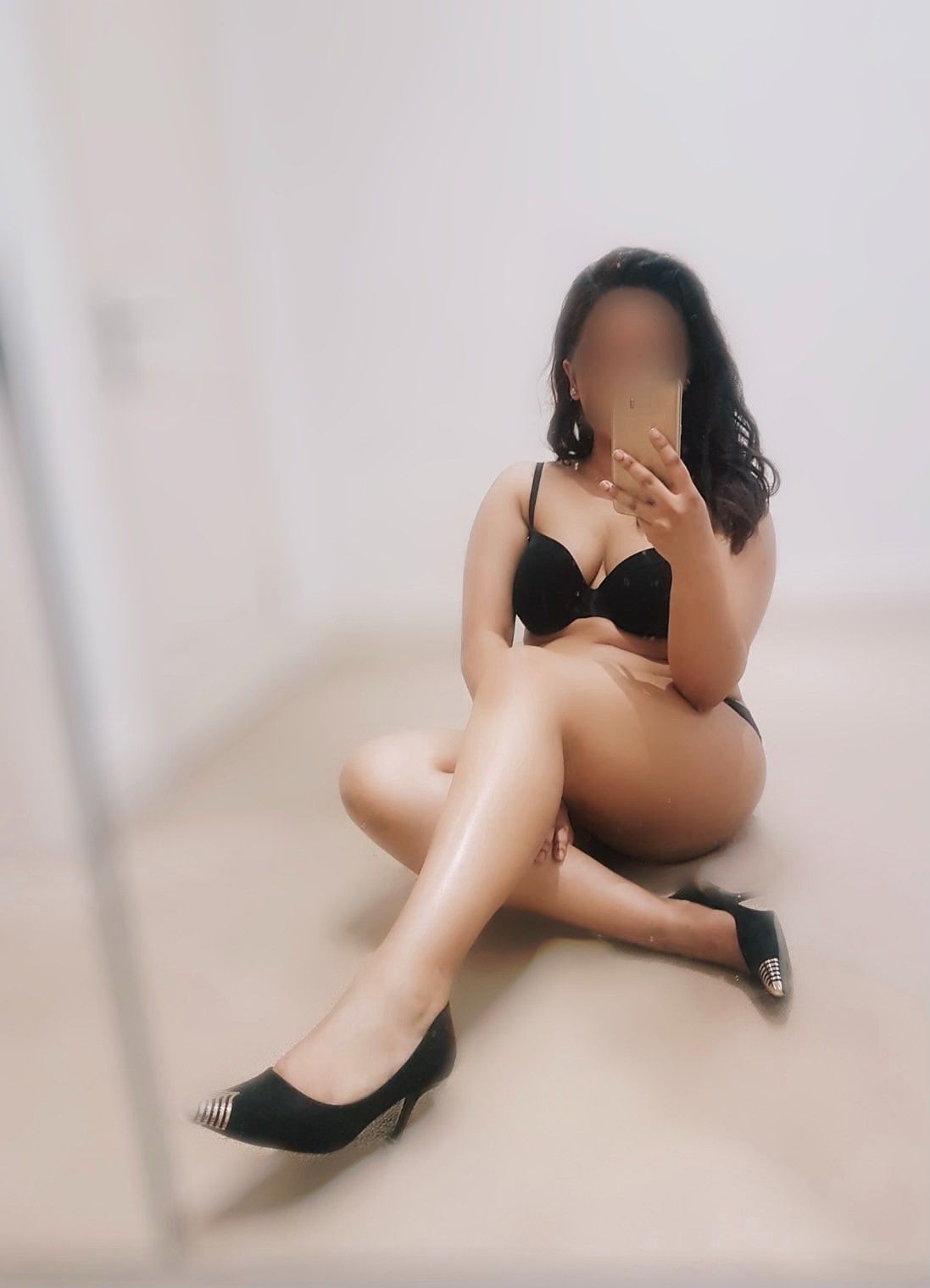 https://cdn.adultwork.com/gallery/G12/8978542.jpg