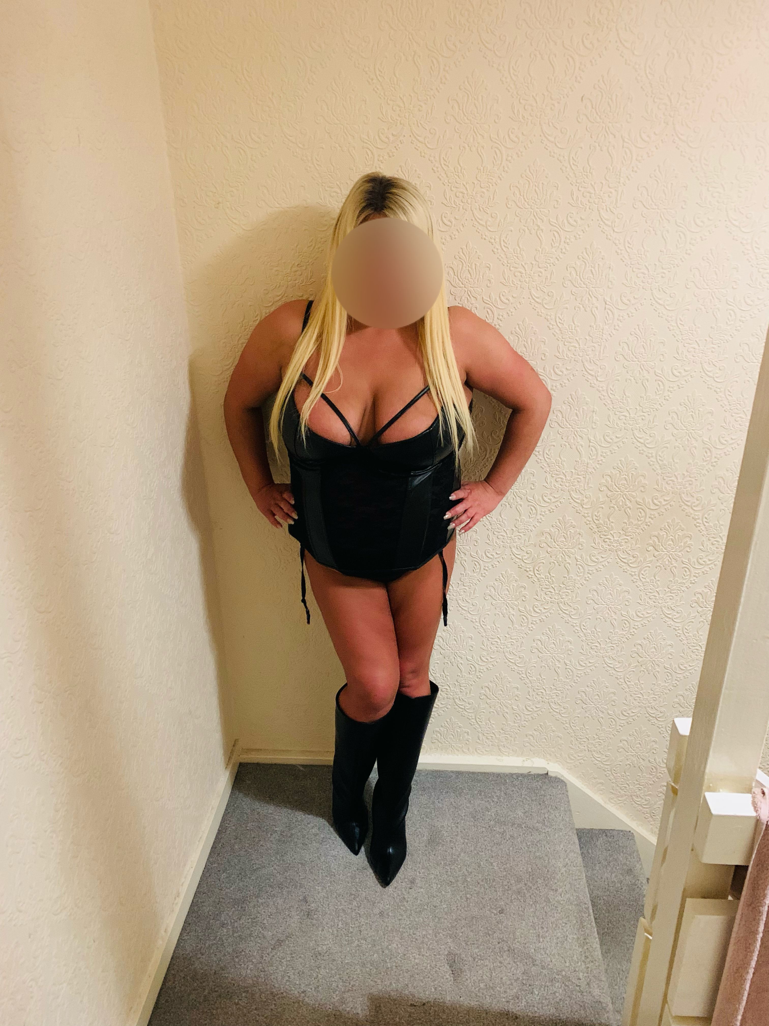 https://cdn.adultwork.com/gallery/G12/8979065.jpg