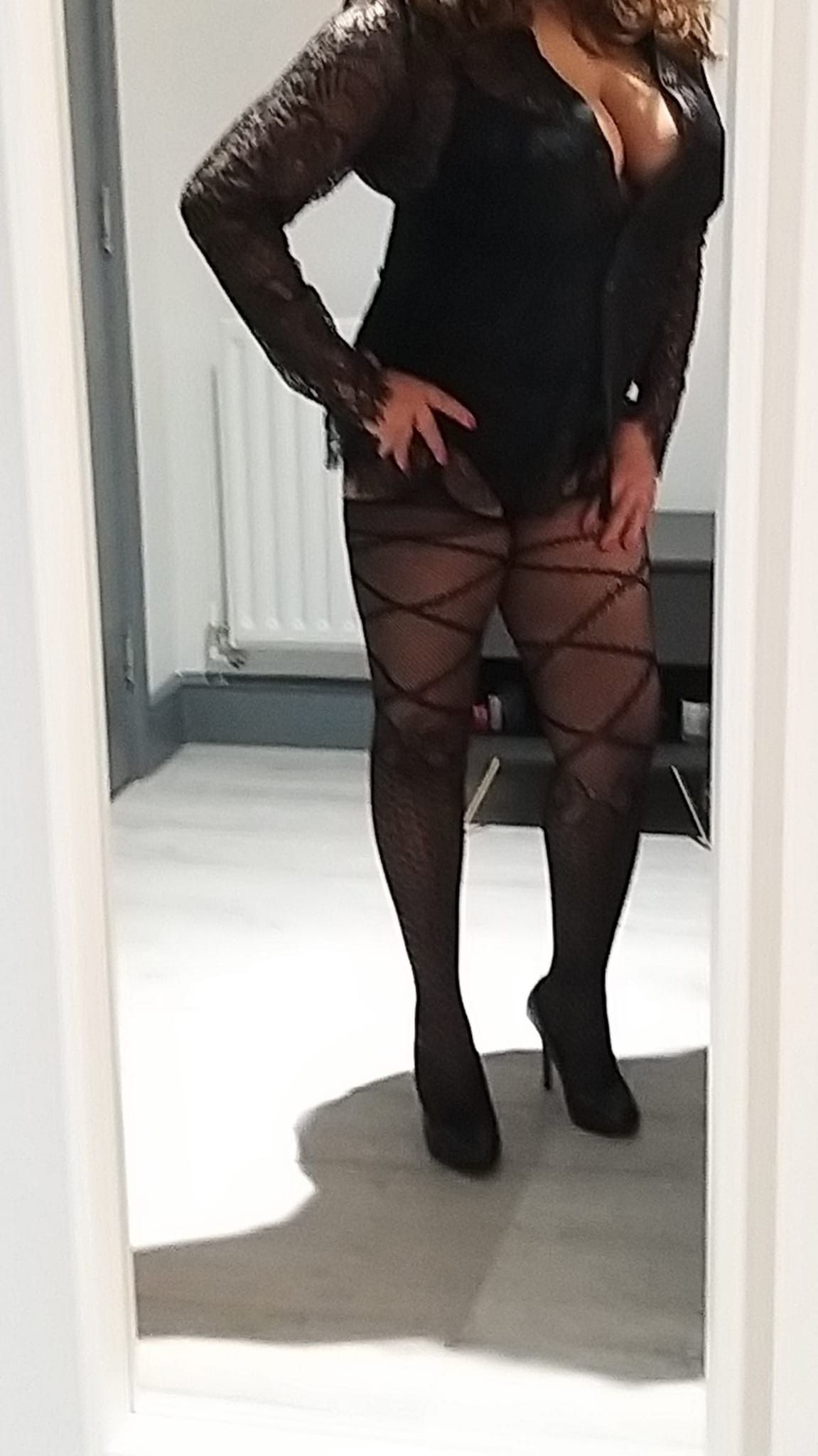 https://cdn.adultwork.com/gallery/G12/8979212.jpg