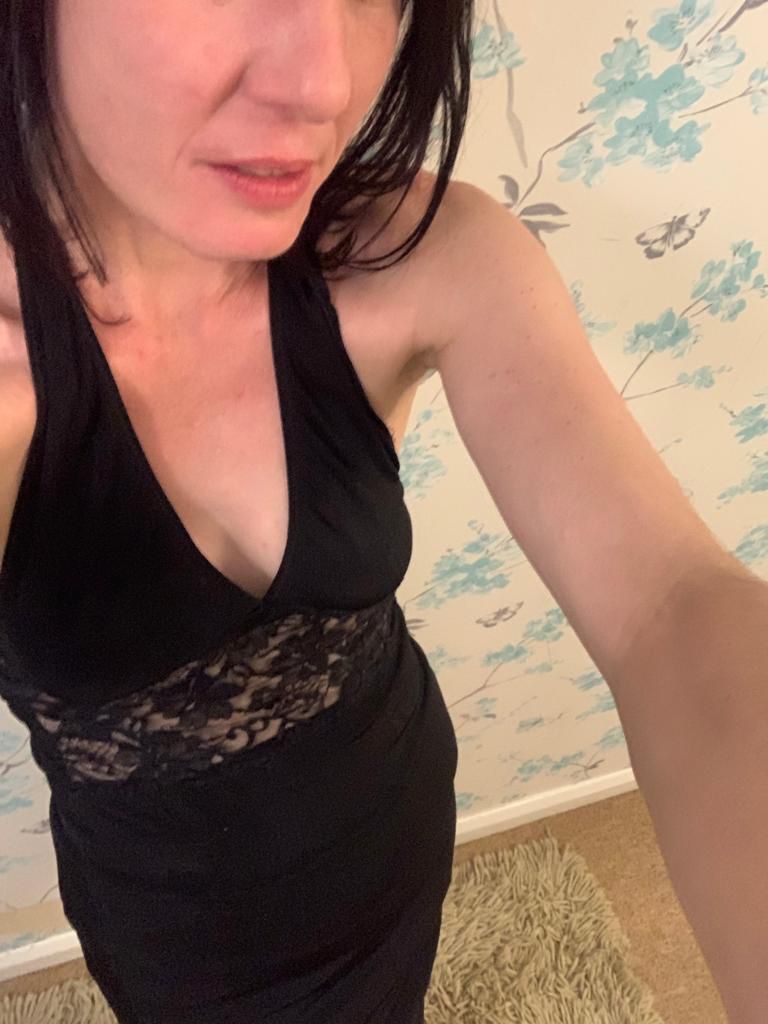 https://cdn.adultwork.com/gallery/G12/8979859.jpg