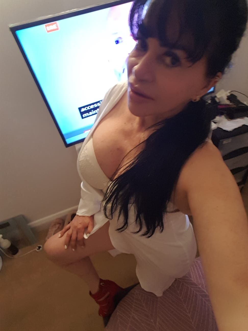 https://cdn.adultwork.com/gallery/G12/8981753.jpg