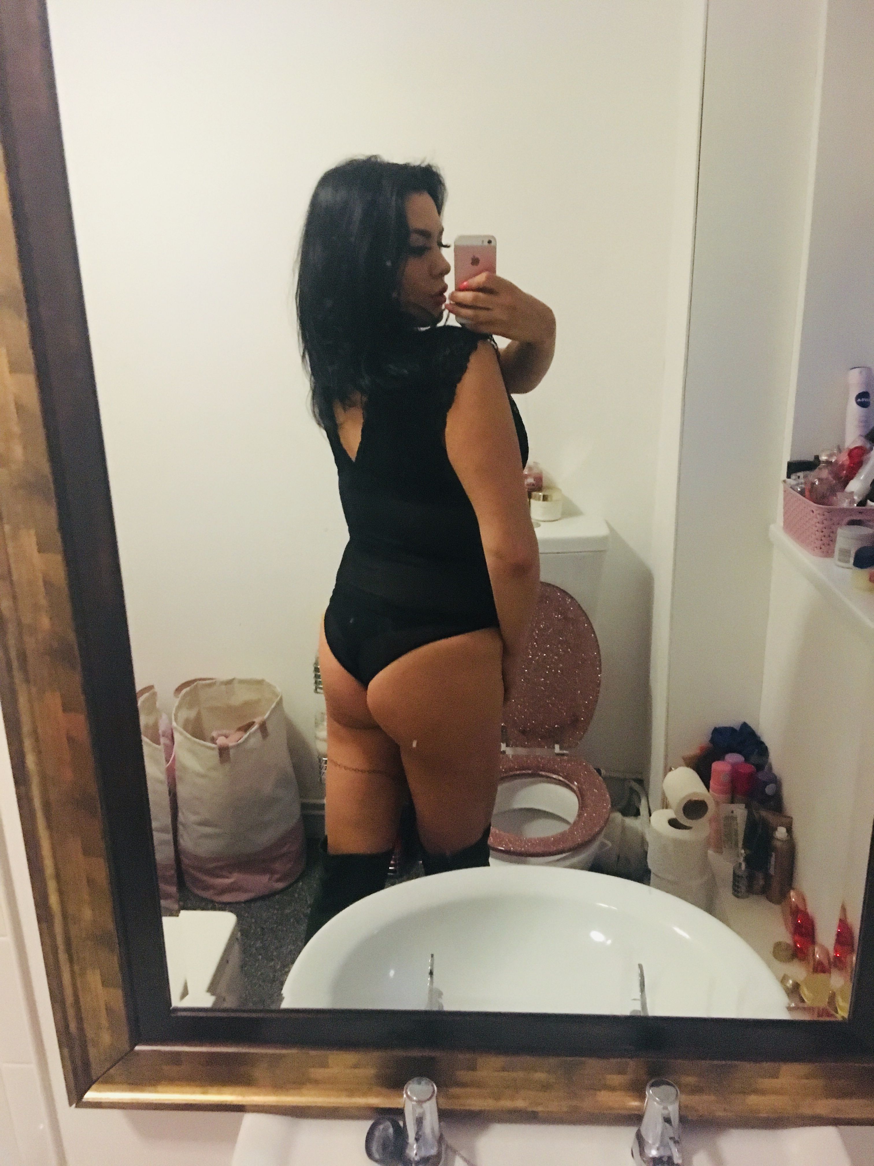 https://cdn.adultwork.com/gallery/G12/8983232.jpg