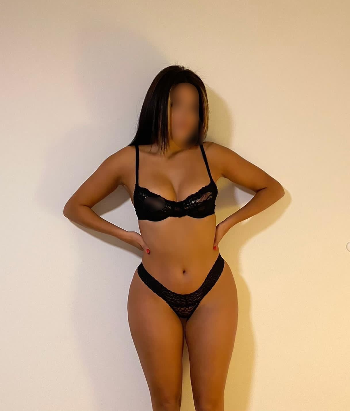 https://cdn.adultwork.com/gallery/G12/8984333.jpg