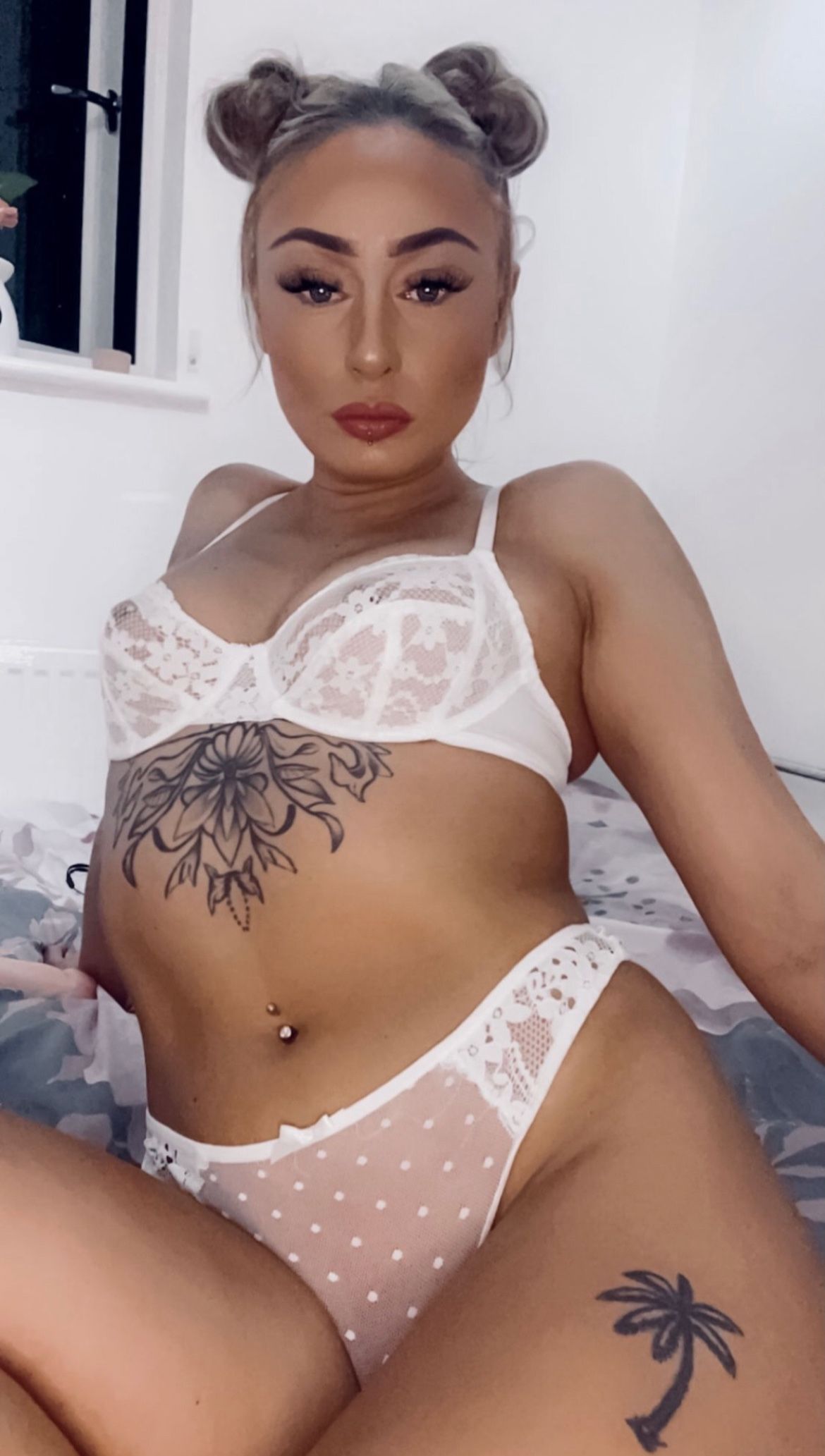 https://cdn.adultwork.com/gallery/G12/8984565.jpg