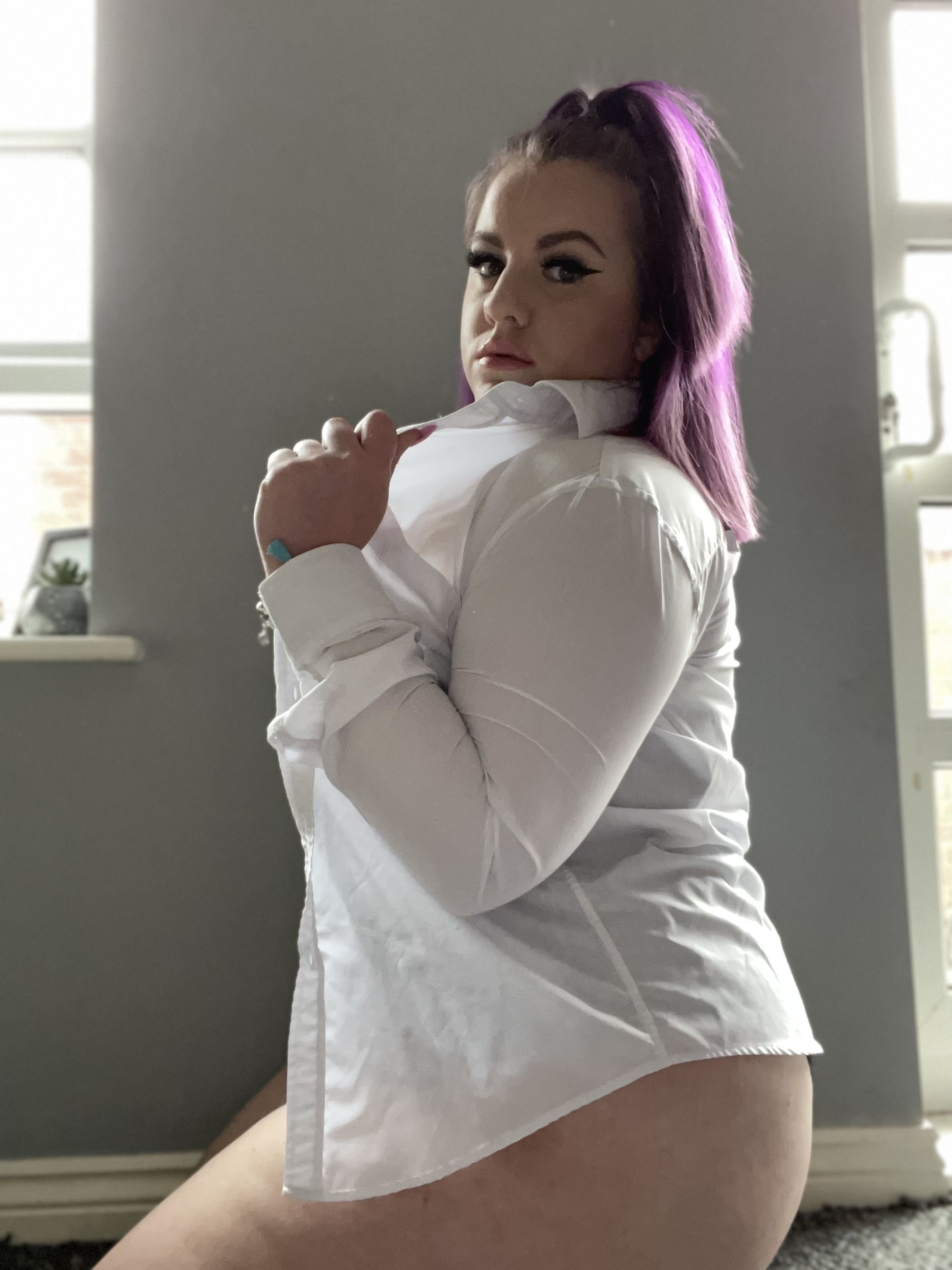 https://cdn.adultwork.com/gallery/G12/8984797.jpg