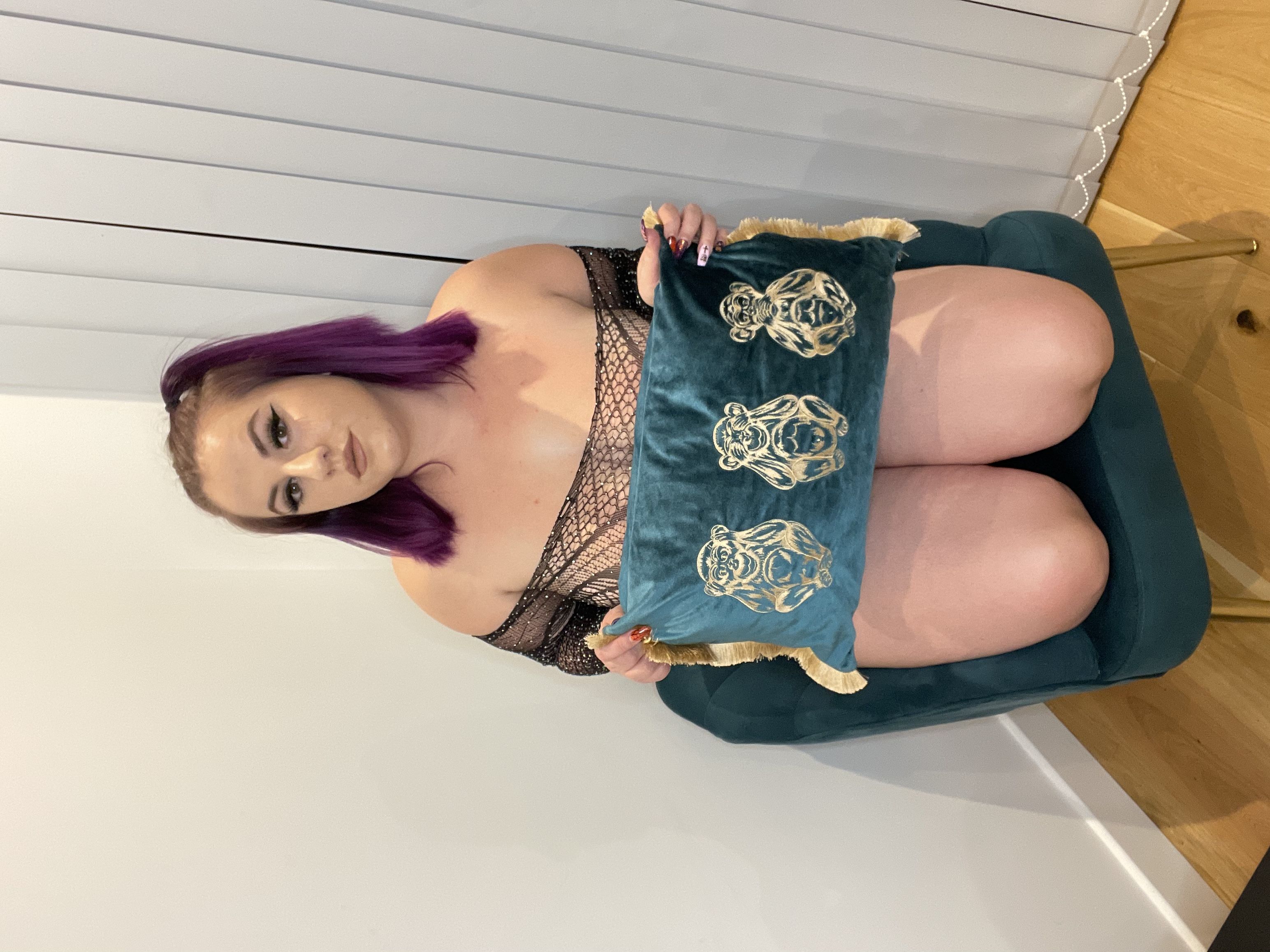 https://cdn.adultwork.com/gallery/G12/8984823.jpg