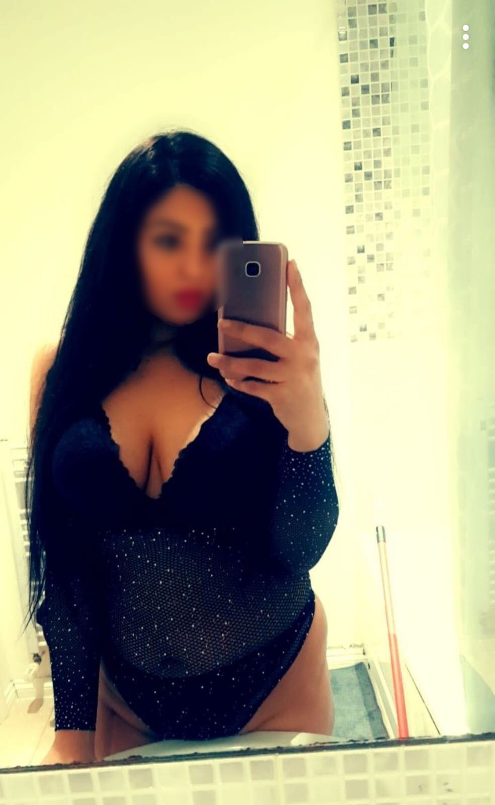 https://cdn.adultwork.com/gallery/G12/8984868.jpg