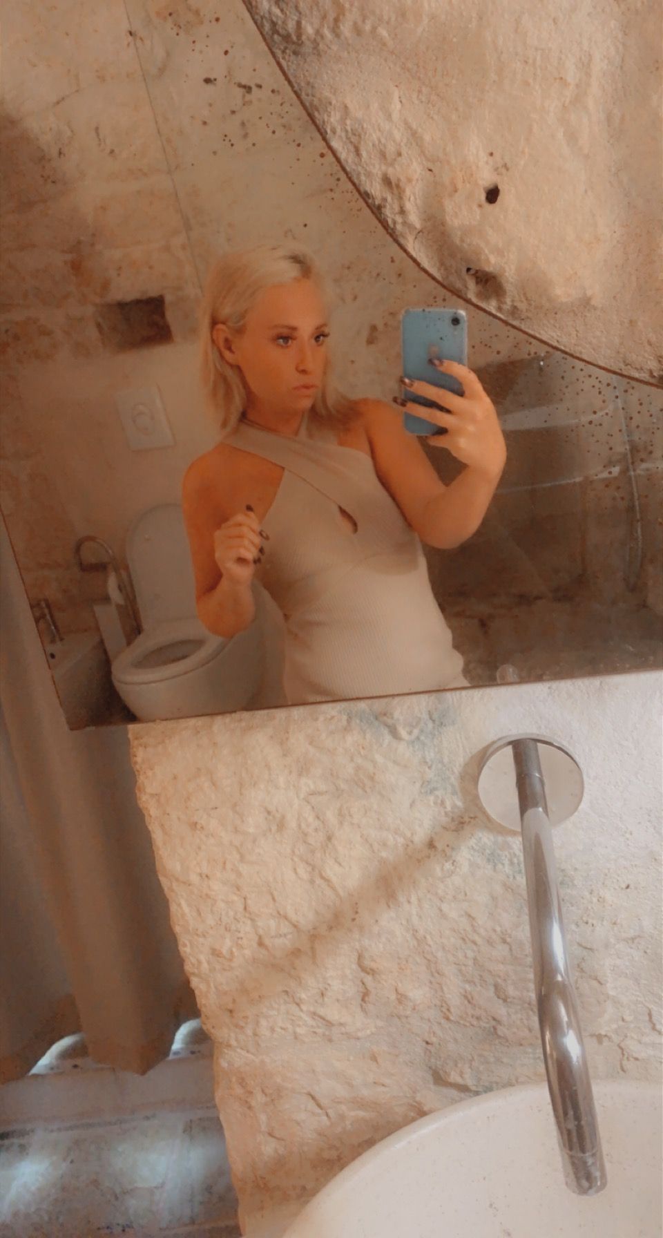 https://cdn.adultwork.com/gallery/G12/8985661.jpg