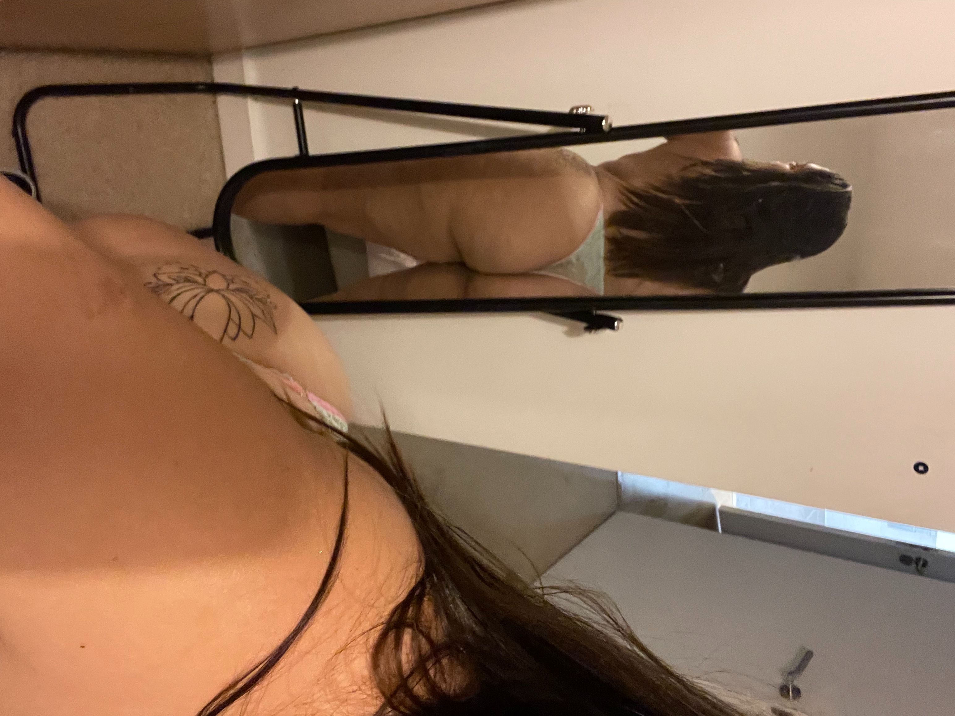 https://cdn.adultwork.com/gallery/G12/8985713.jpg