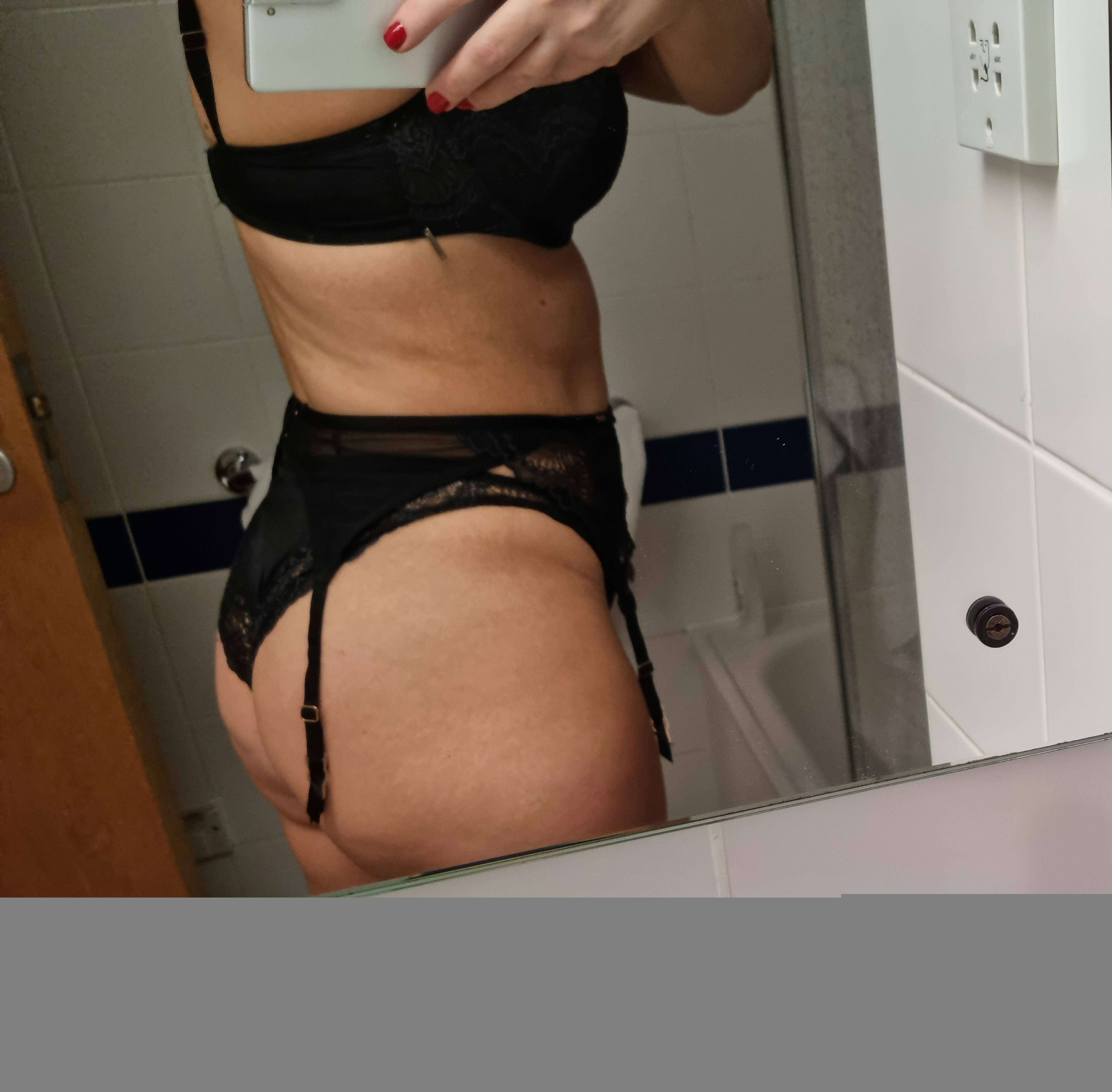 https://cdn.adultwork.com/gallery/G12/8988002.jpg