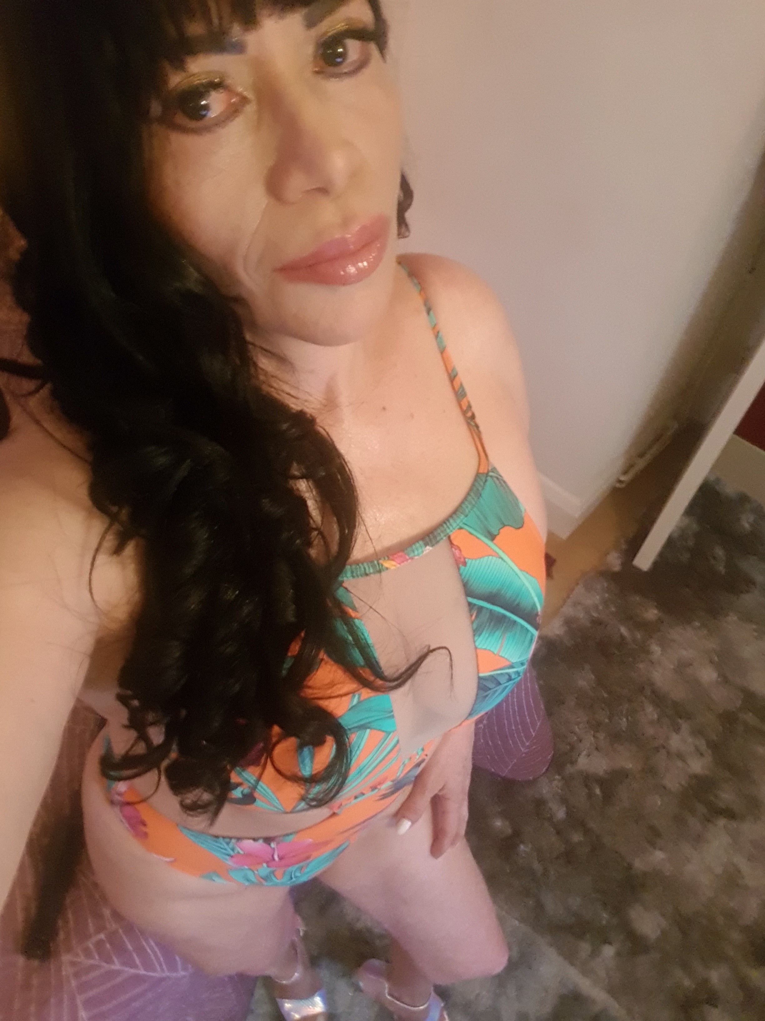 https://cdn.adultwork.com/gallery/G12/8988398.jpg