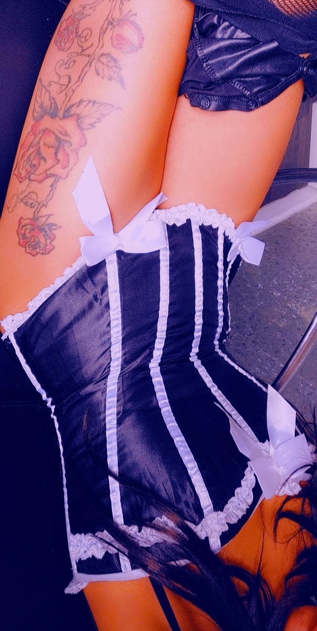 https://cdn.adultwork.com/gallery/G12/8988590.jpg