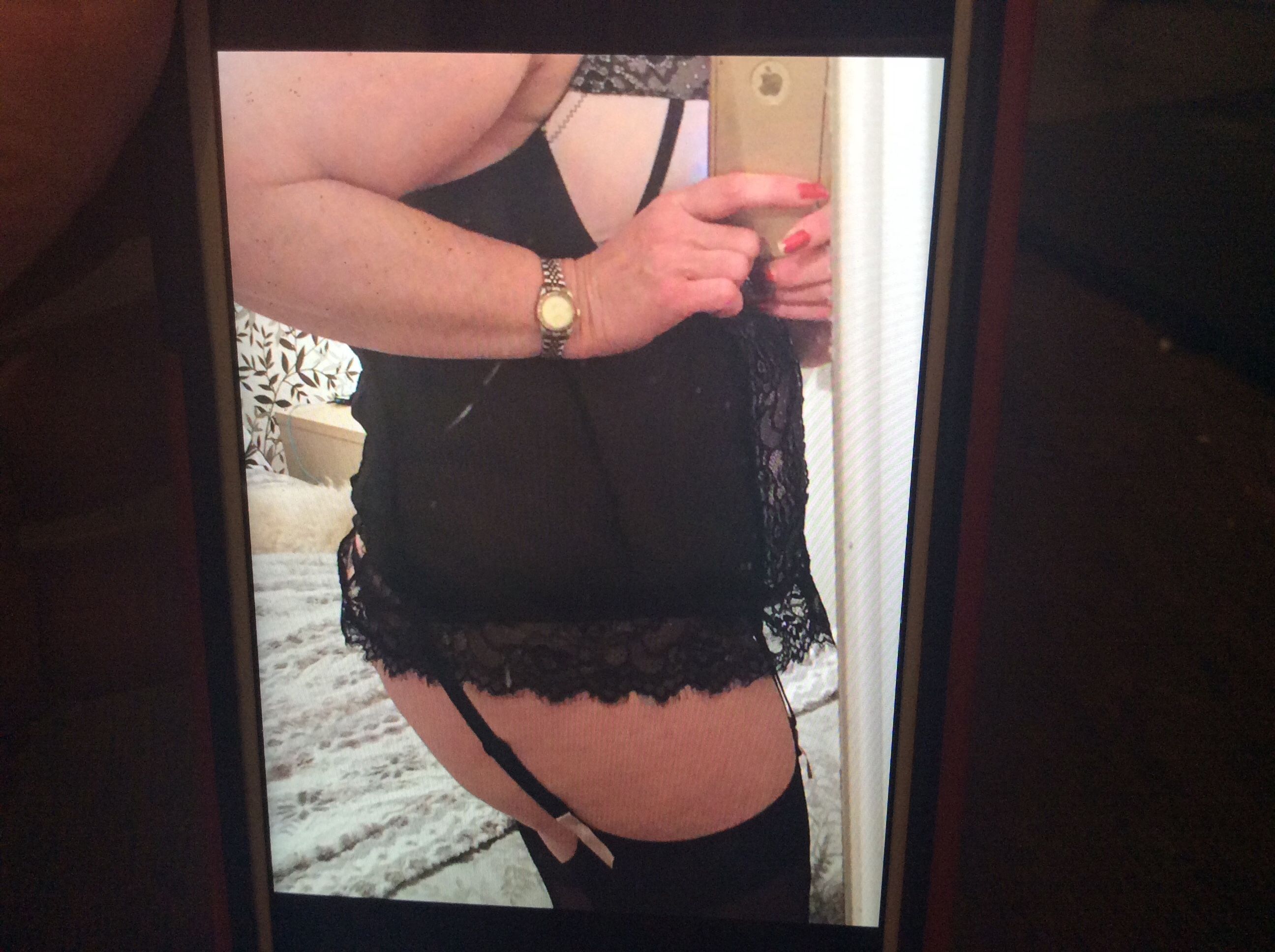 https://cdn.adultwork.com/gallery/G12/8988774.jpg