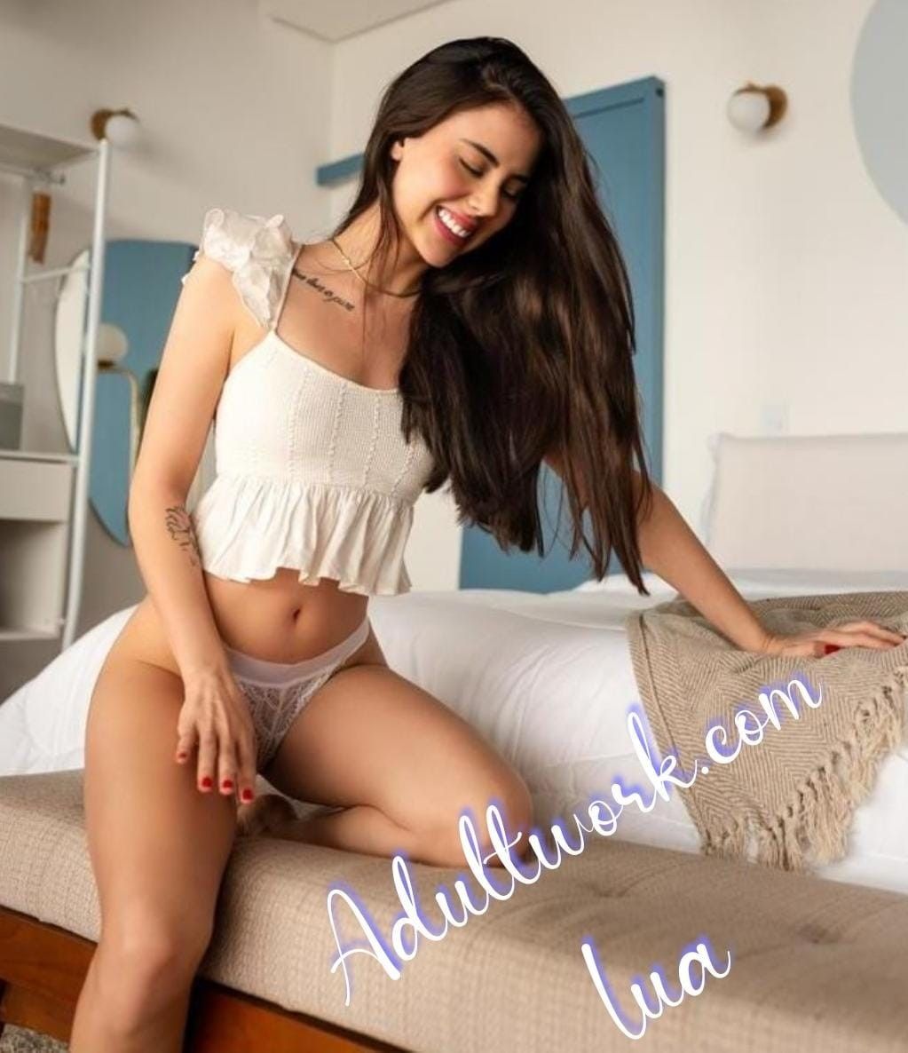 https://cdn.adultwork.com/gallery/G12/8990382.jpg