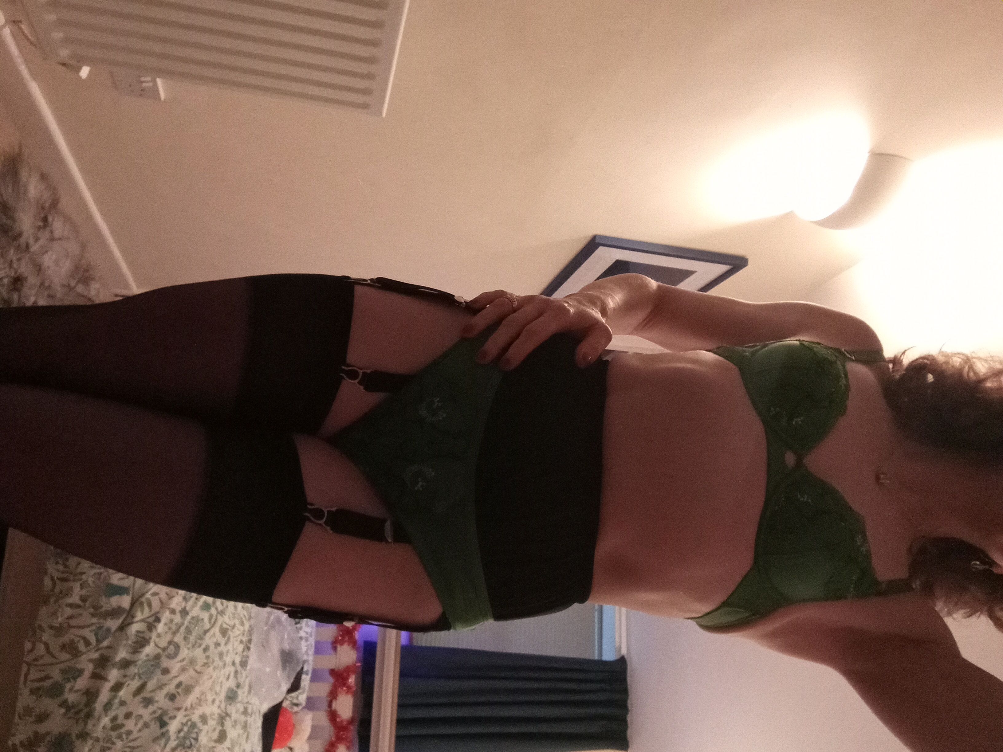 https://cdn.adultwork.com/gallery/G12/8991188.jpg