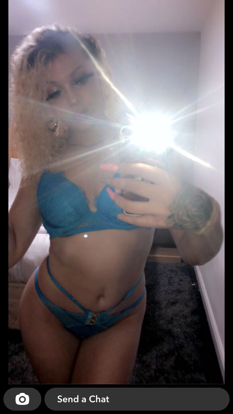 https://cdn.adultwork.com/gallery/G12/8991650.jpg