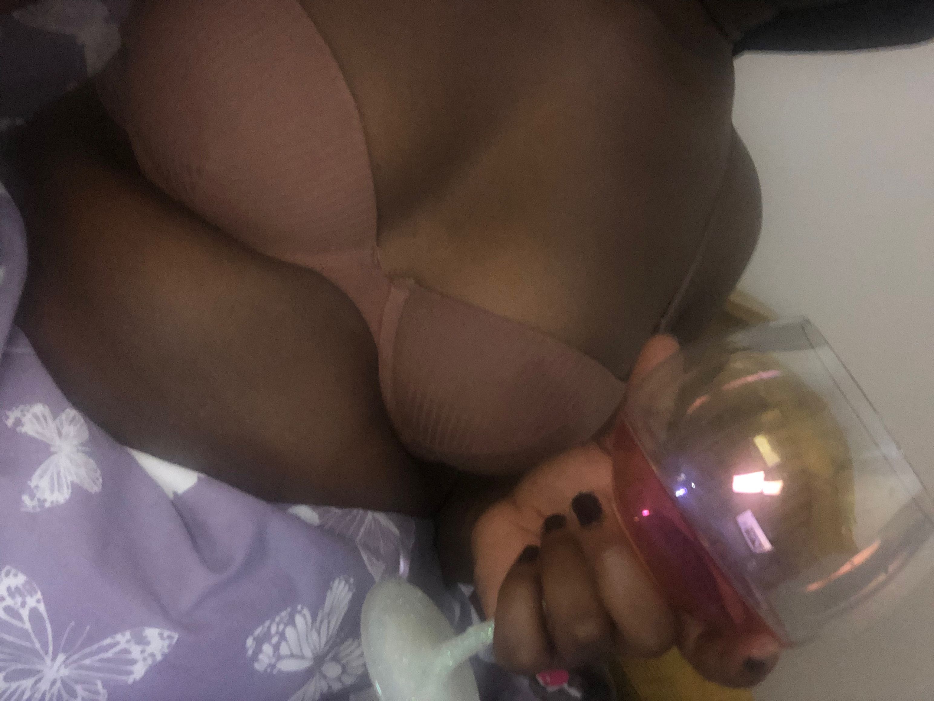 https://cdn.adultwork.com/gallery/G12/8992807.jpg