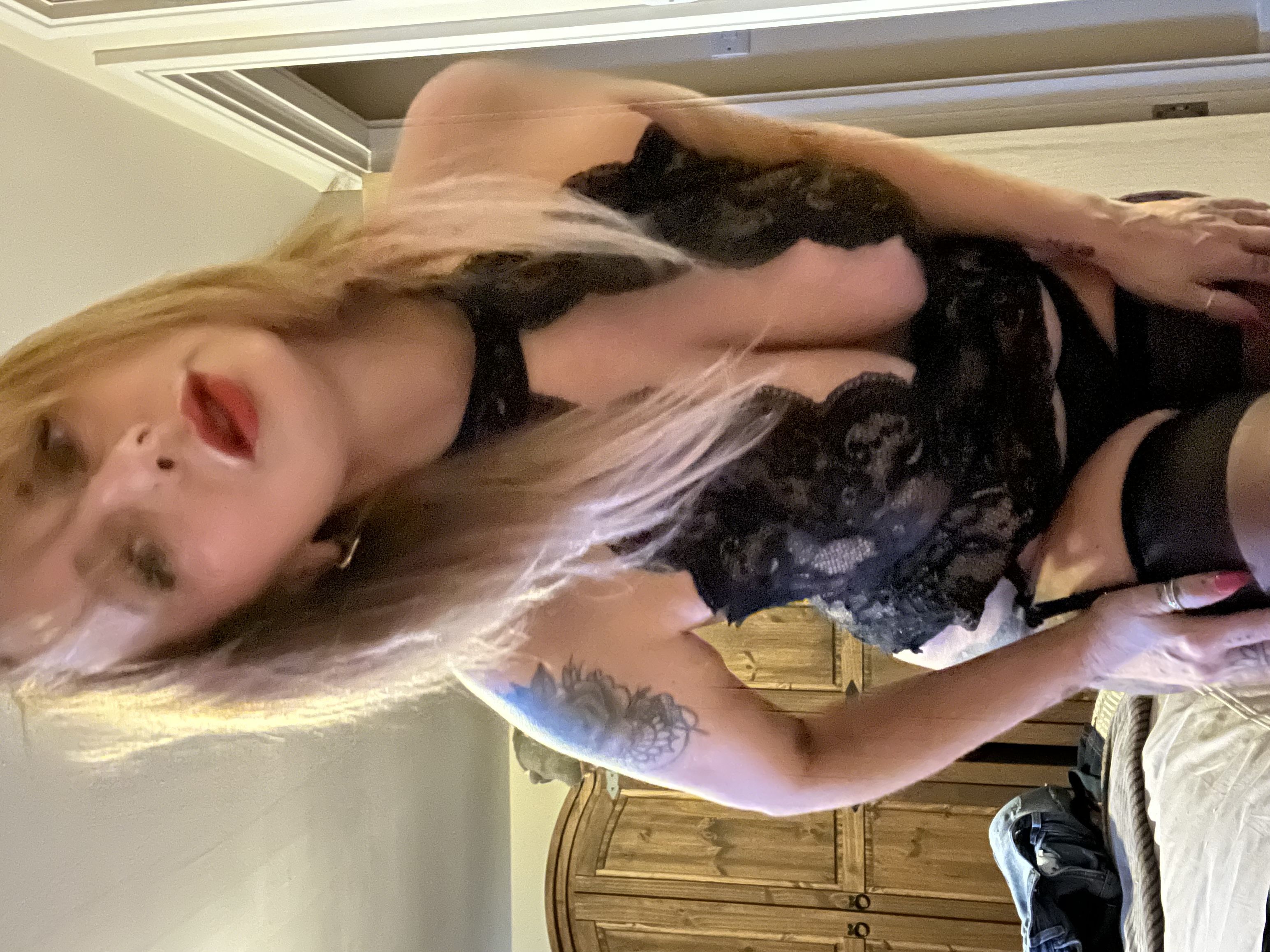 https://cdn.adultwork.com/gallery/G12/8993114.jpg