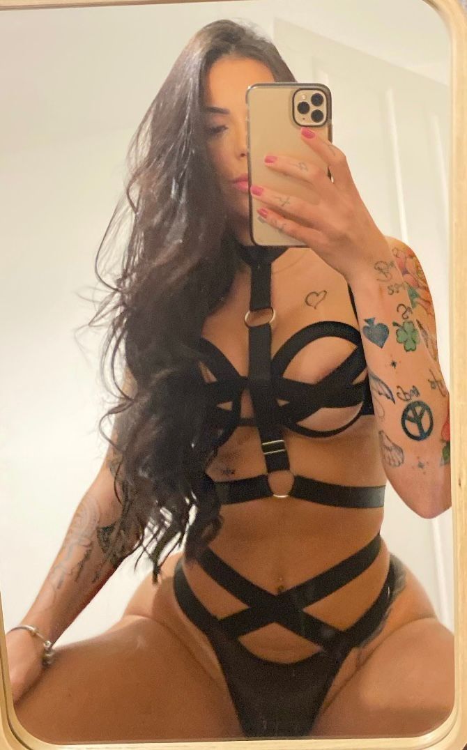 https://cdn.adultwork.com/gallery/G12/8993515.jpg